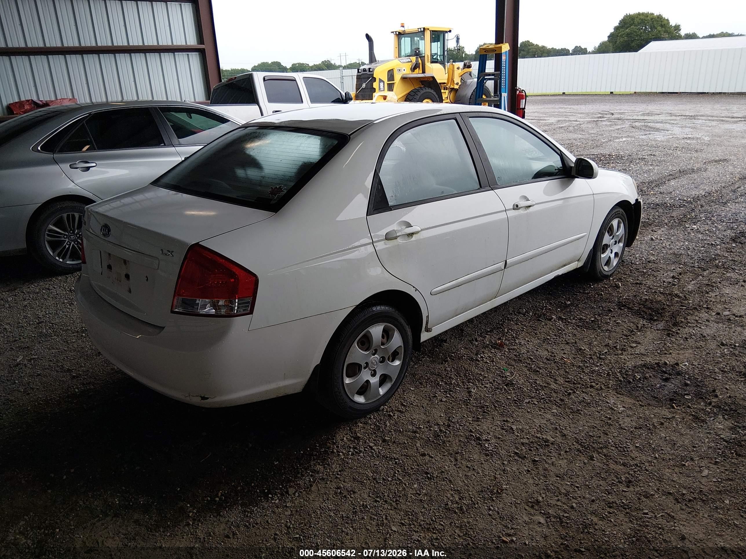 2009 Kia Spectra Lx Белый vin: KNAFE221695624184