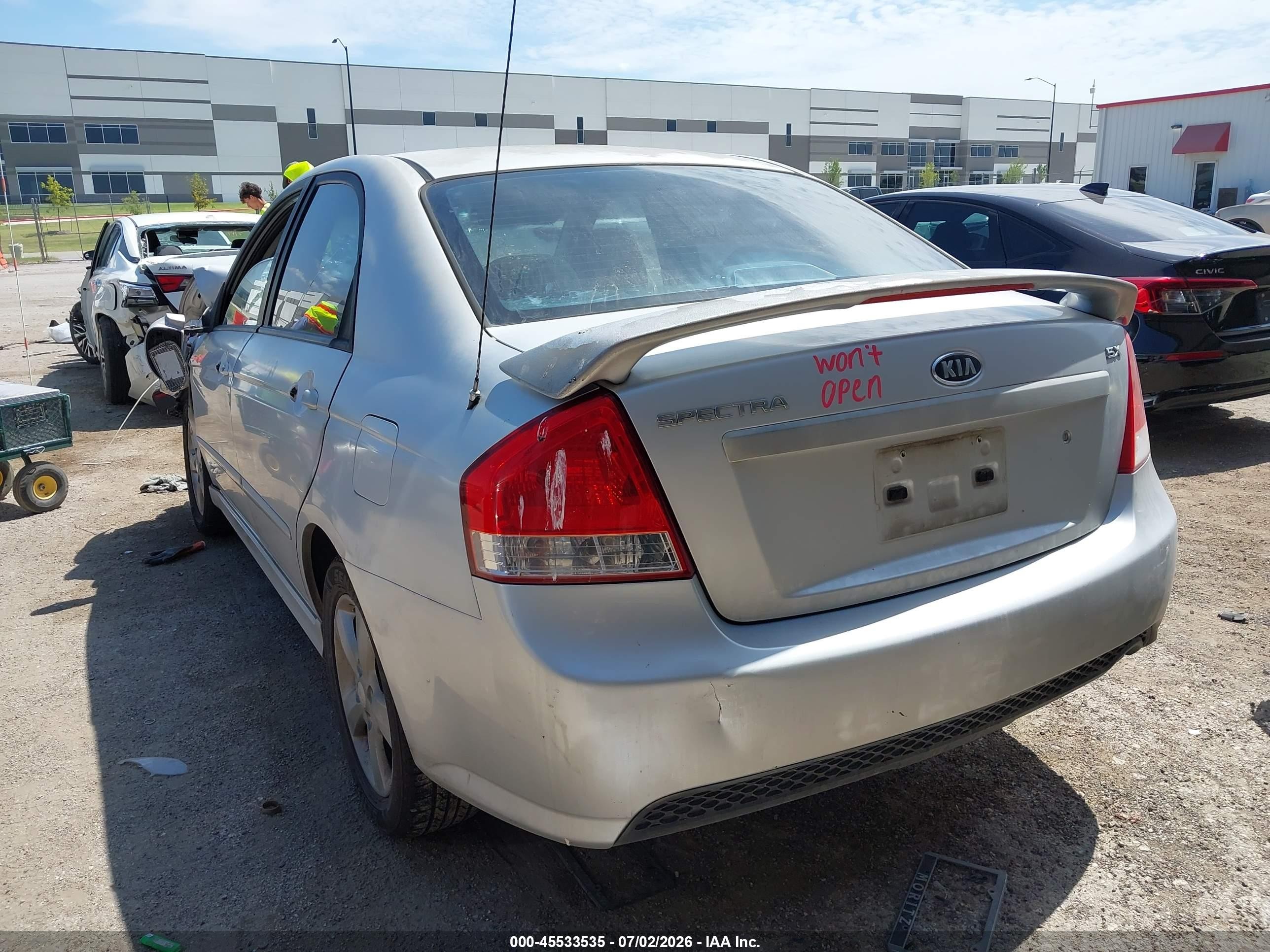 2009 Kia Spectra Sx Silver vin: KNAFE221795026010