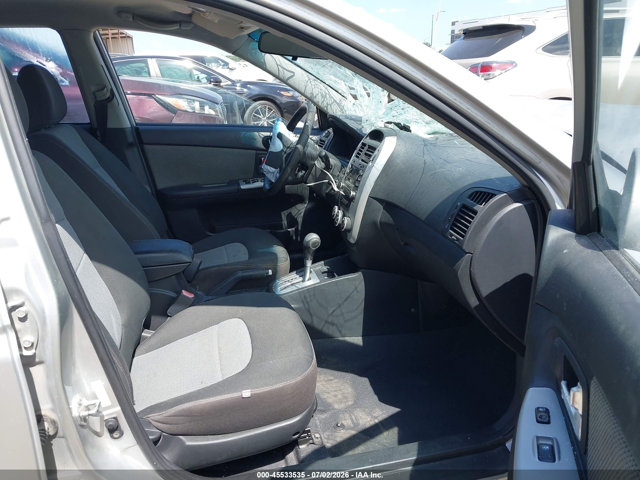 2009 Kia Spectra Sx Silver vin: KNAFE221795026010