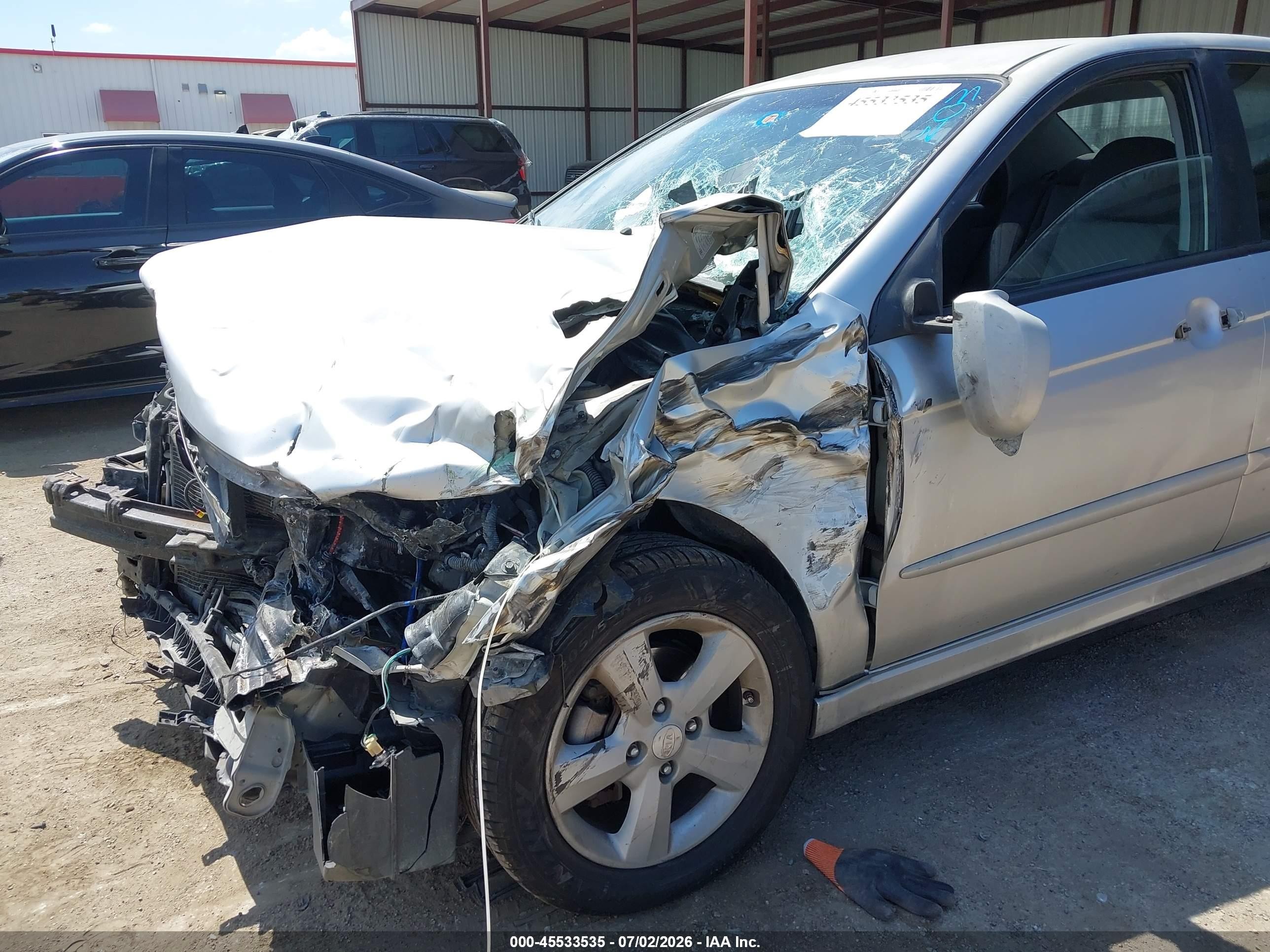 2009 Kia Spectra Sx Silver vin: KNAFE221795026010