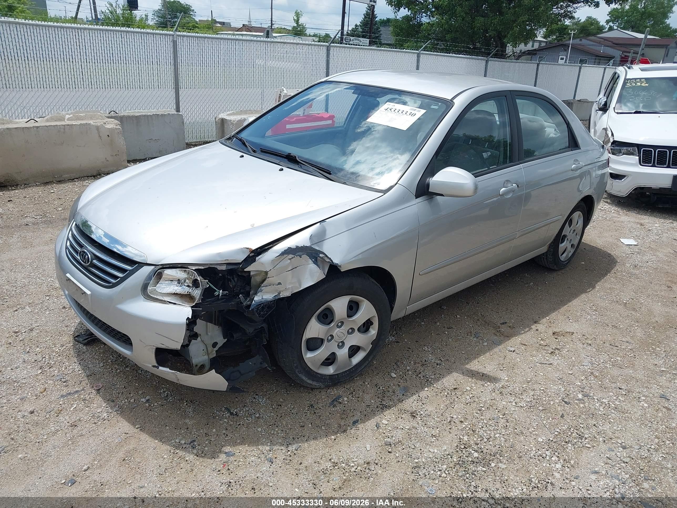 2009 Kia Spectra Ex Серебряный vin: KNAFE221795590966