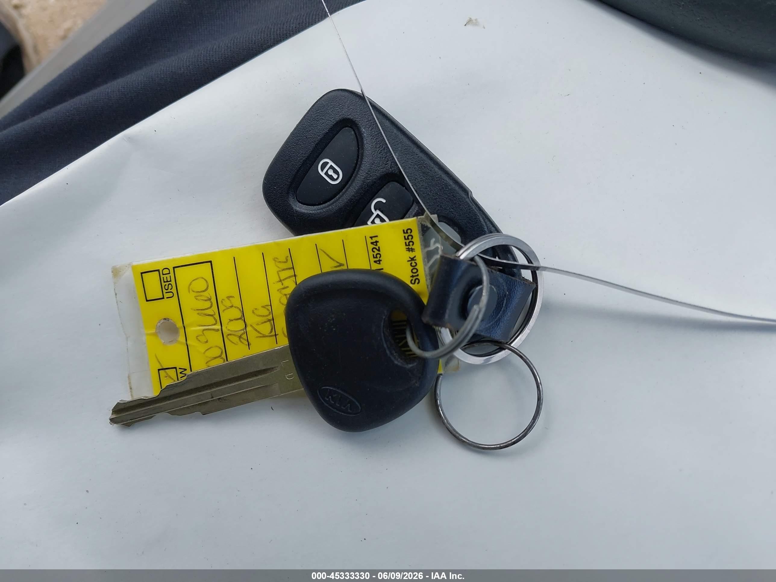 2009 Kia Spectra Ex Серебряный vin: KNAFE221795590966