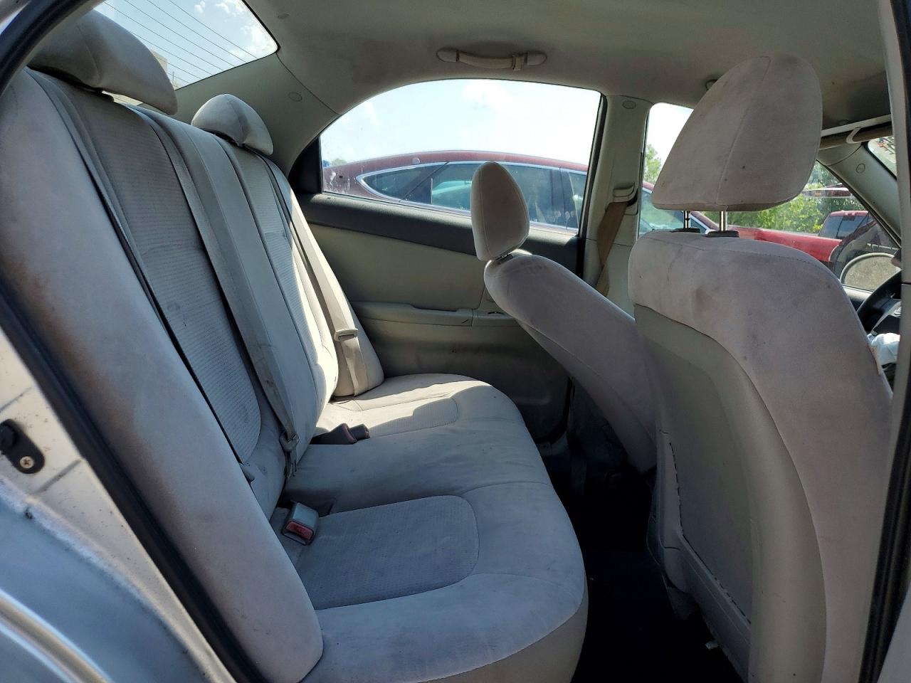 2009 Kia Spectra Lx Silver vin: KNAFE221795600489