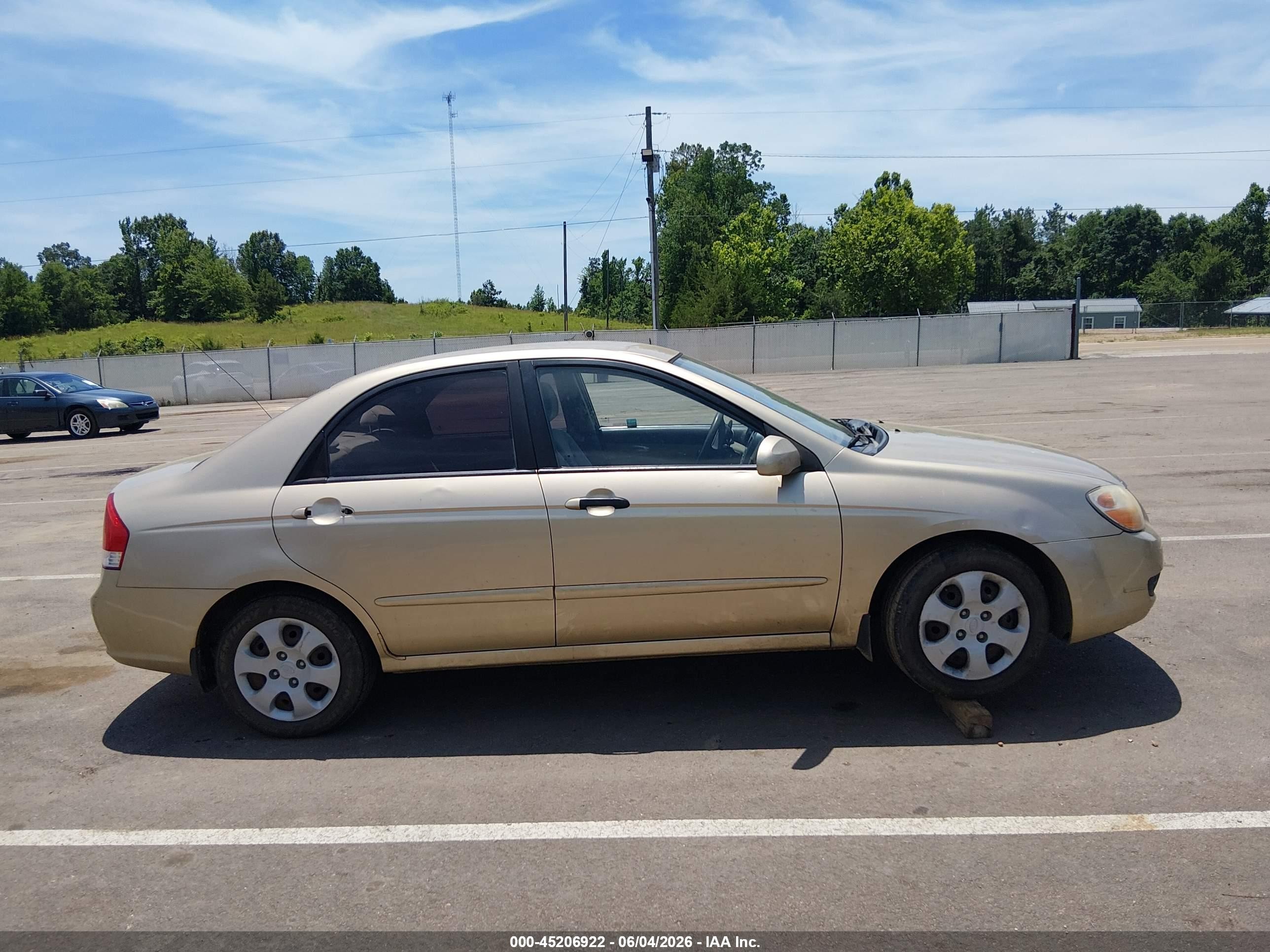 2009 Kia Spectra Ex Бежевый vin: KNAFE221795655489