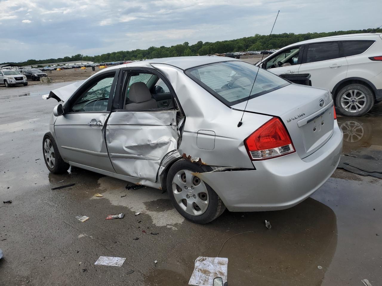 2009 Kia Spectra Ex Gray vin: KNAFE221795658103