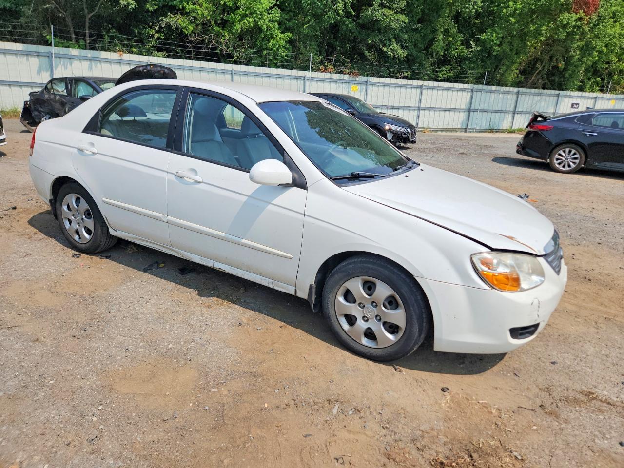 2009 Kia Spectra Lx White vin: KNAFE221995620775