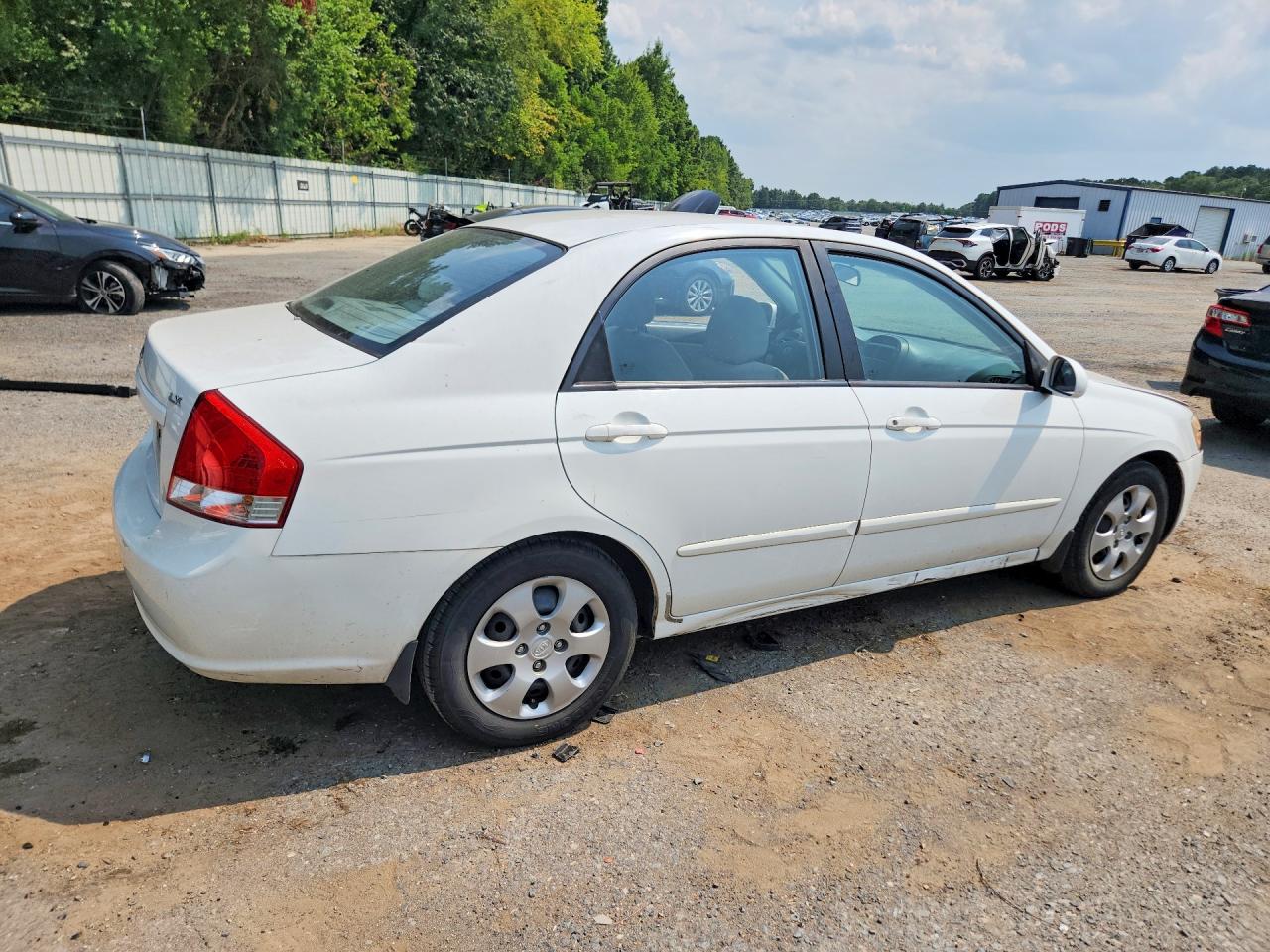 2009 Kia Spectra Lx White vin: KNAFE221995620775