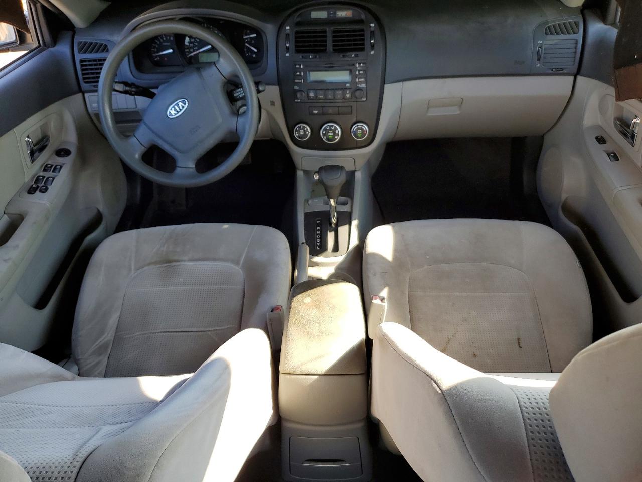 2009 Kia Spectra Lx Черный vin: KNAFE221995660404