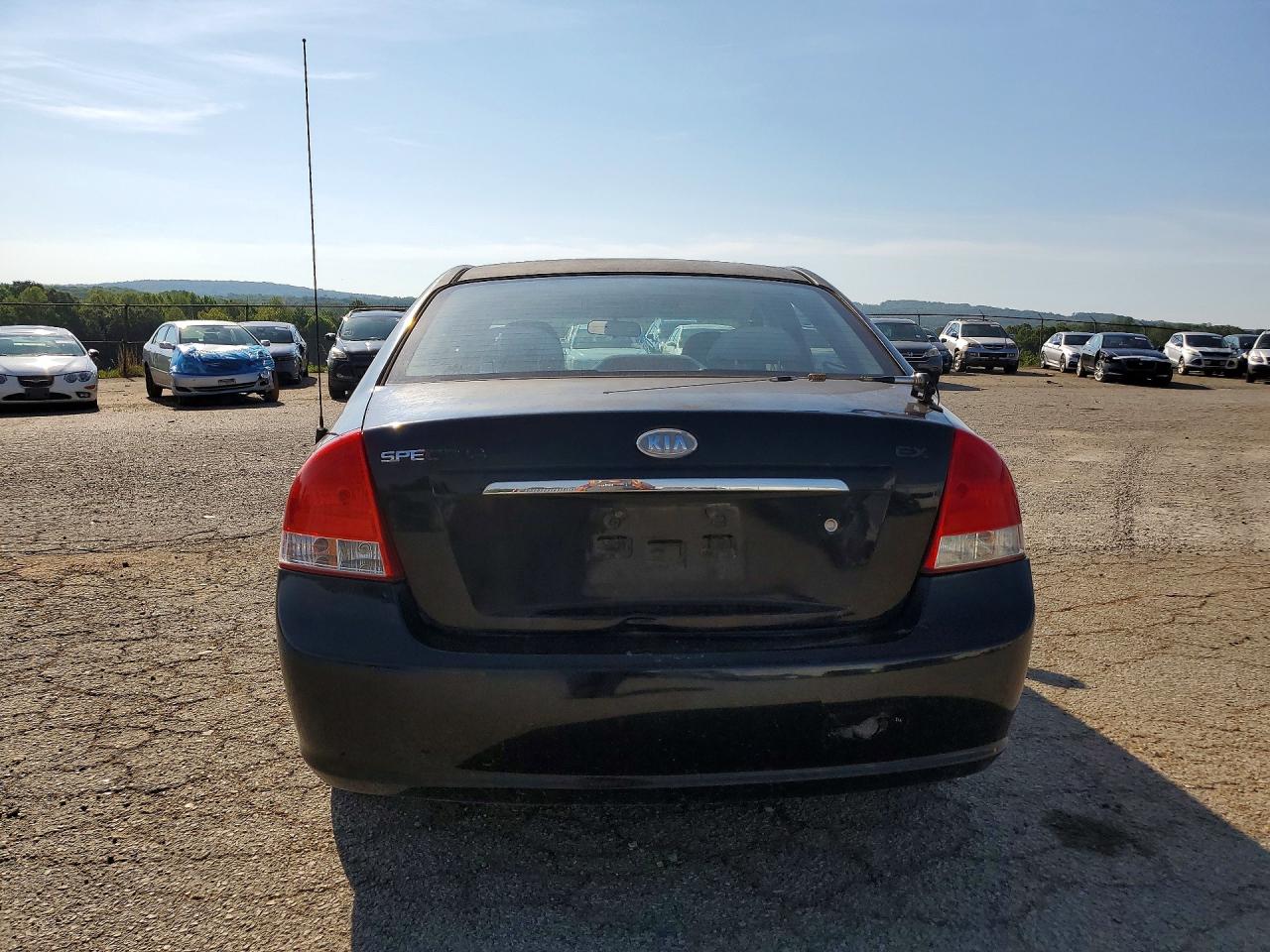 2009 Kia Spectra Lx Черный vin: KNAFE221995660404