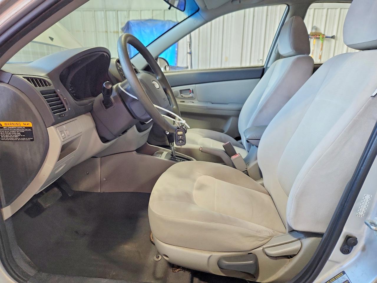 2009 Kia Spectra Lx Silver vin: KNAFE221X95620557