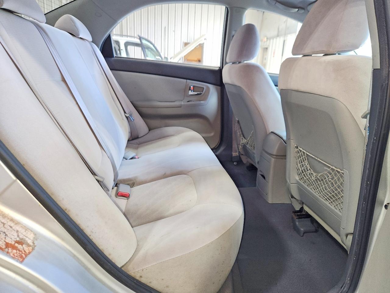 2009 Kia Spectra Lx Silver vin: KNAFE221X95620557
