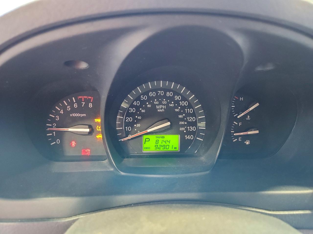 2009 Kia Spectra Lx Silver vin: KNAFE221X95620557