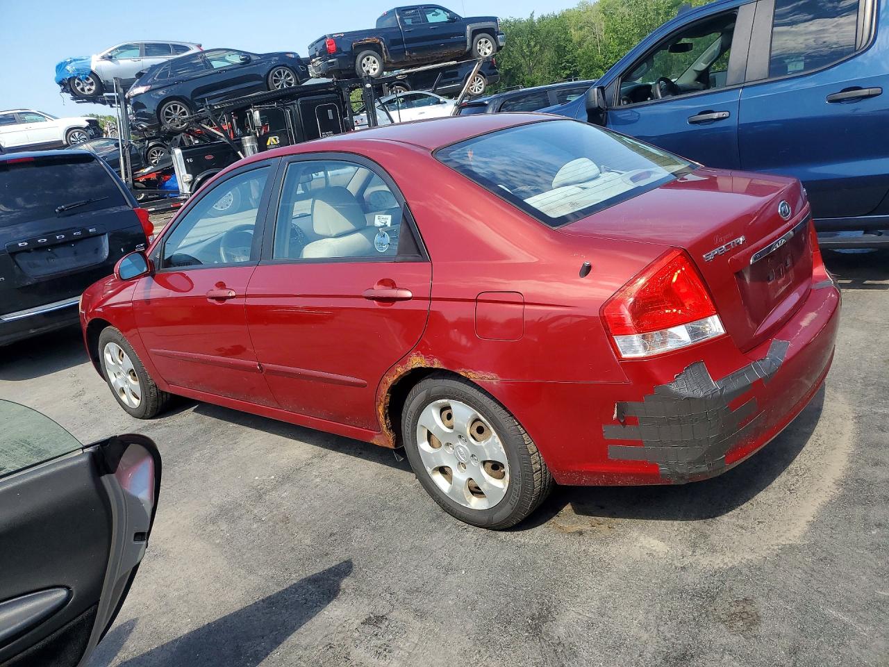 2009 Kia Spectra Lx Red vin: KNAFE222095639501