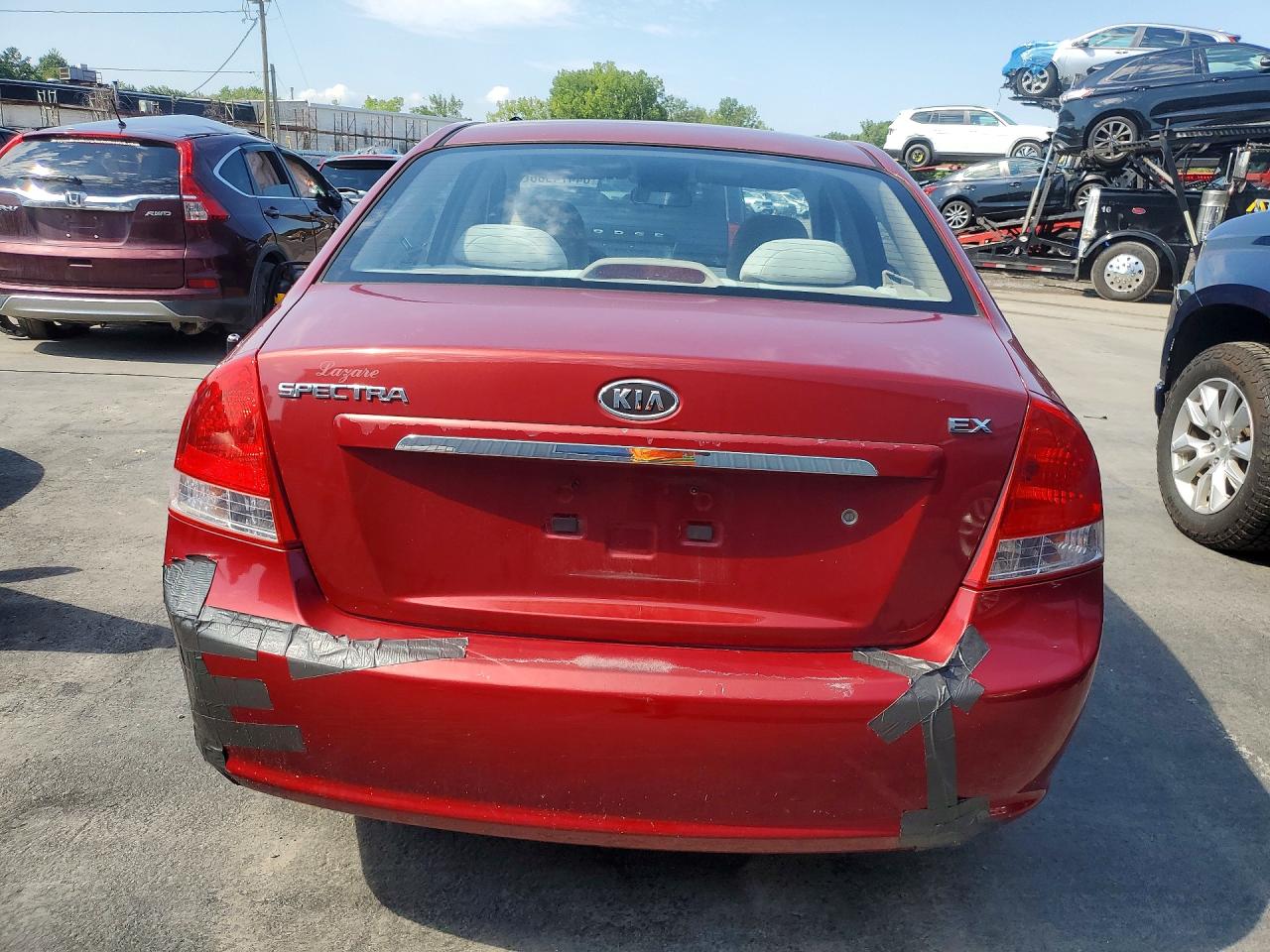 2009 Kia Spectra Lx Red vin: KNAFE222095639501