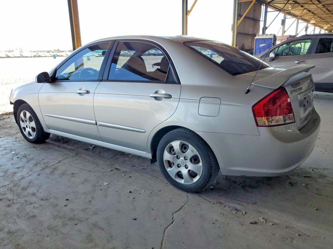 2009 Kia Spectra Lx Silver vin: KNAFE222395590276