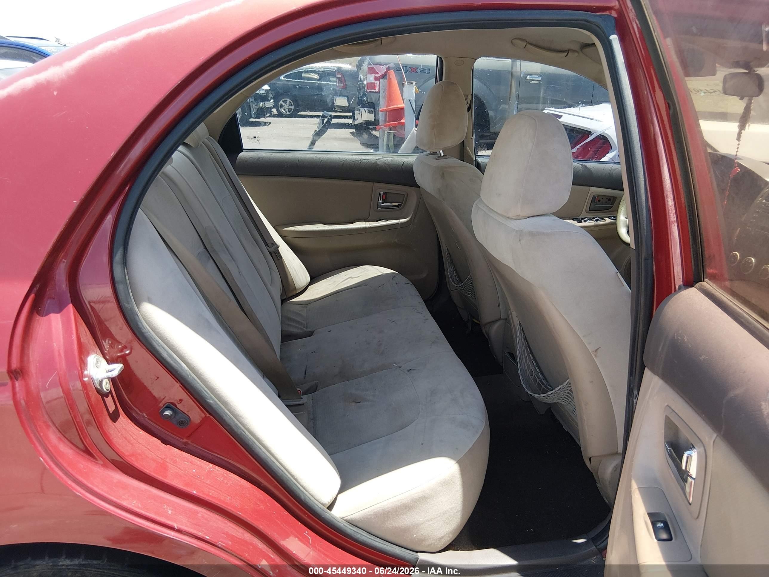 2009 Kia Spectra Ex Maroon vin: KNAFE222395638424