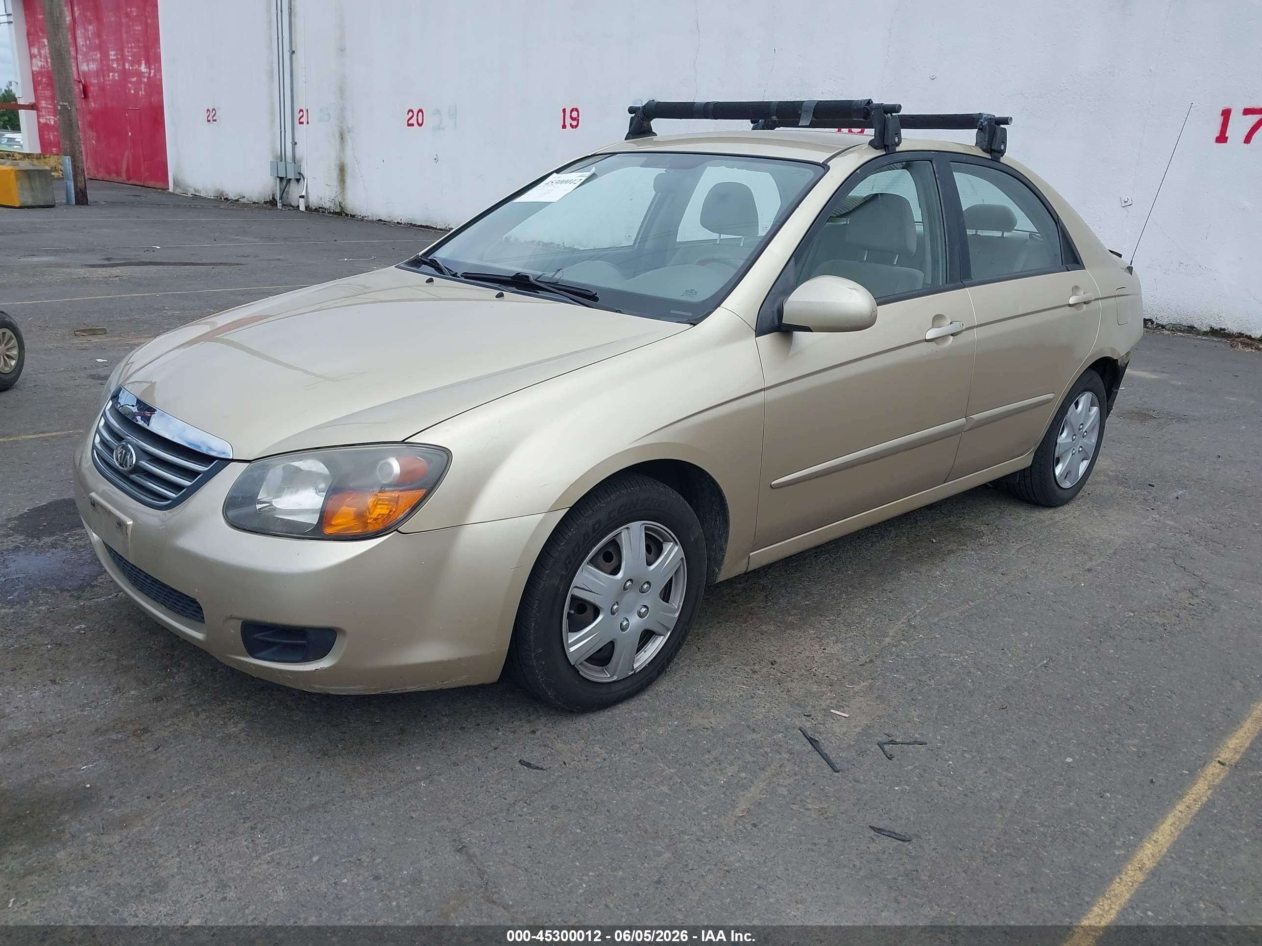 2009 Kia Spectra Ex Gold vin: KNAFE222495658925