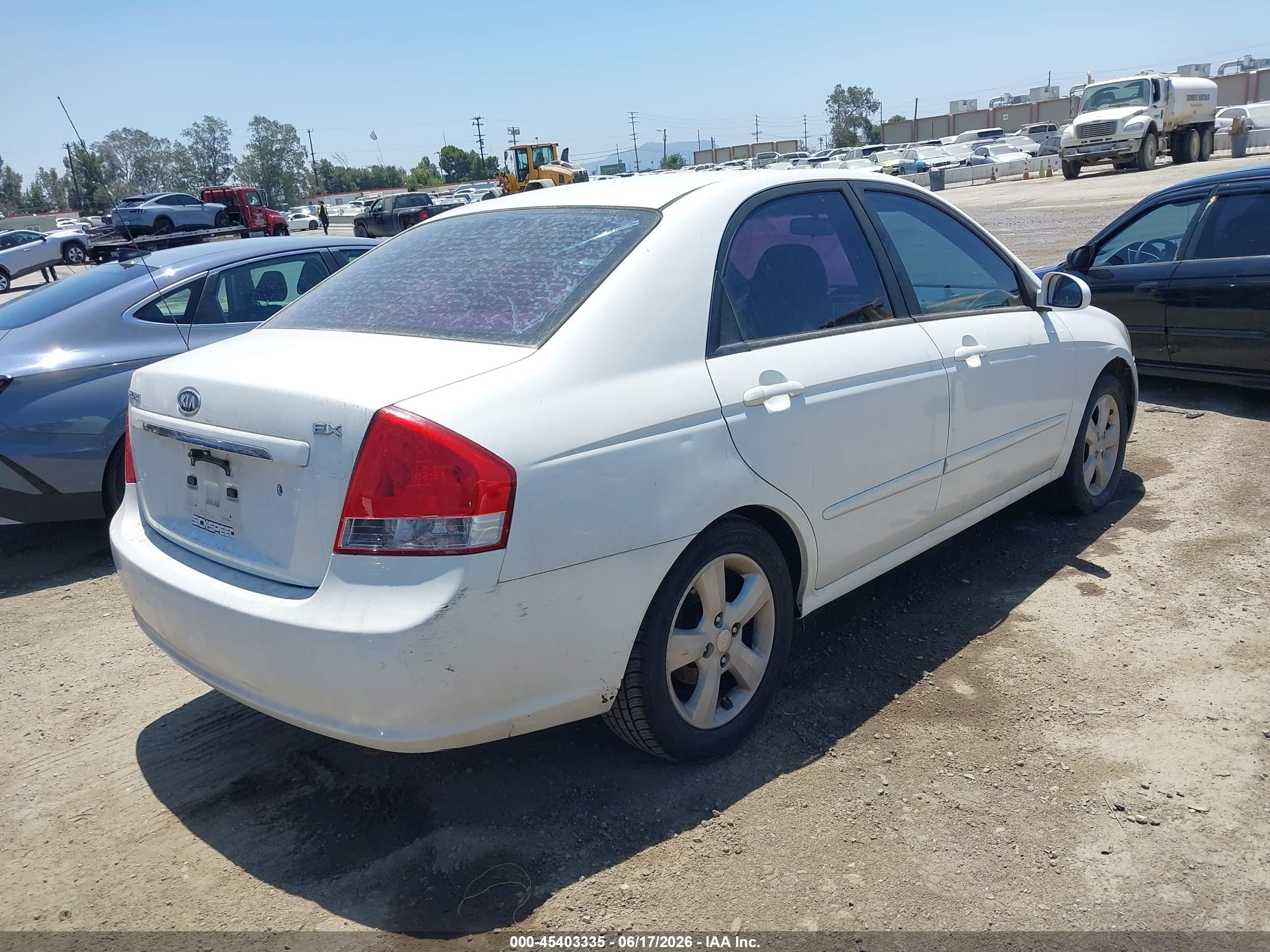 2009 Kia Spectra Ex Белый vin: KNAFE222695623030
