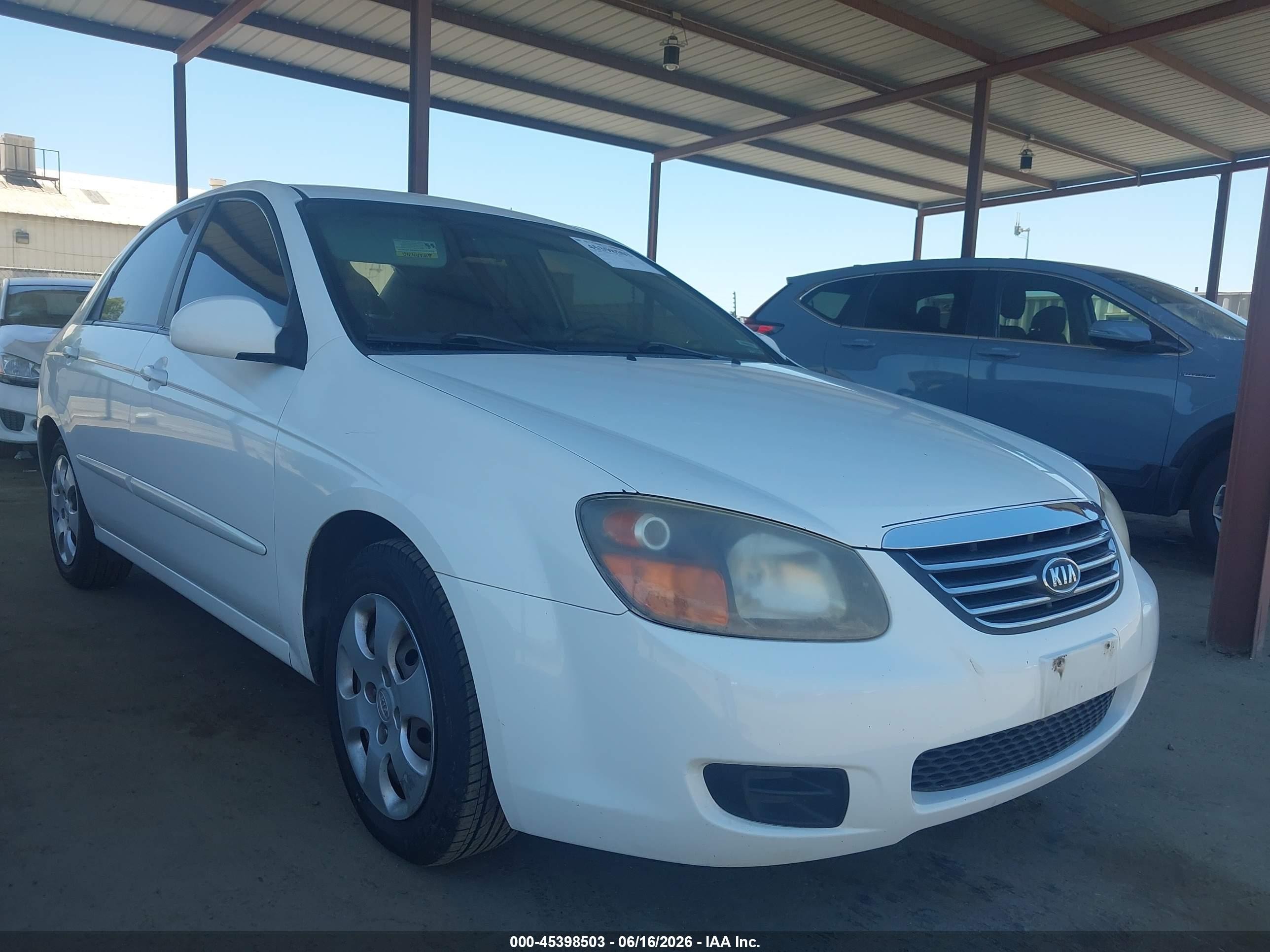2009 Kia Spectra Ex White vin: KNAFE222895637057