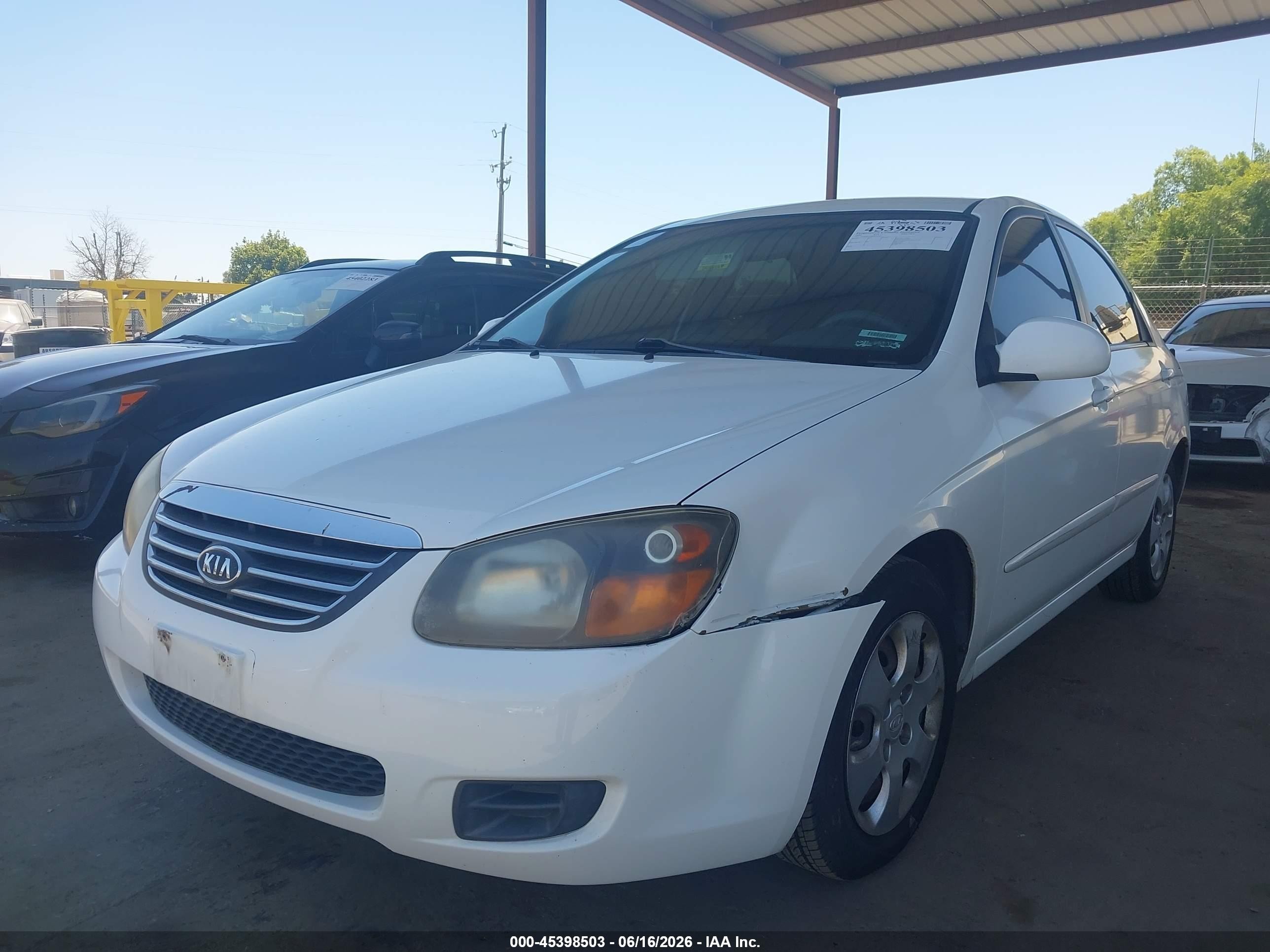 2009 Kia Spectra Ex White vin: KNAFE222895637057
