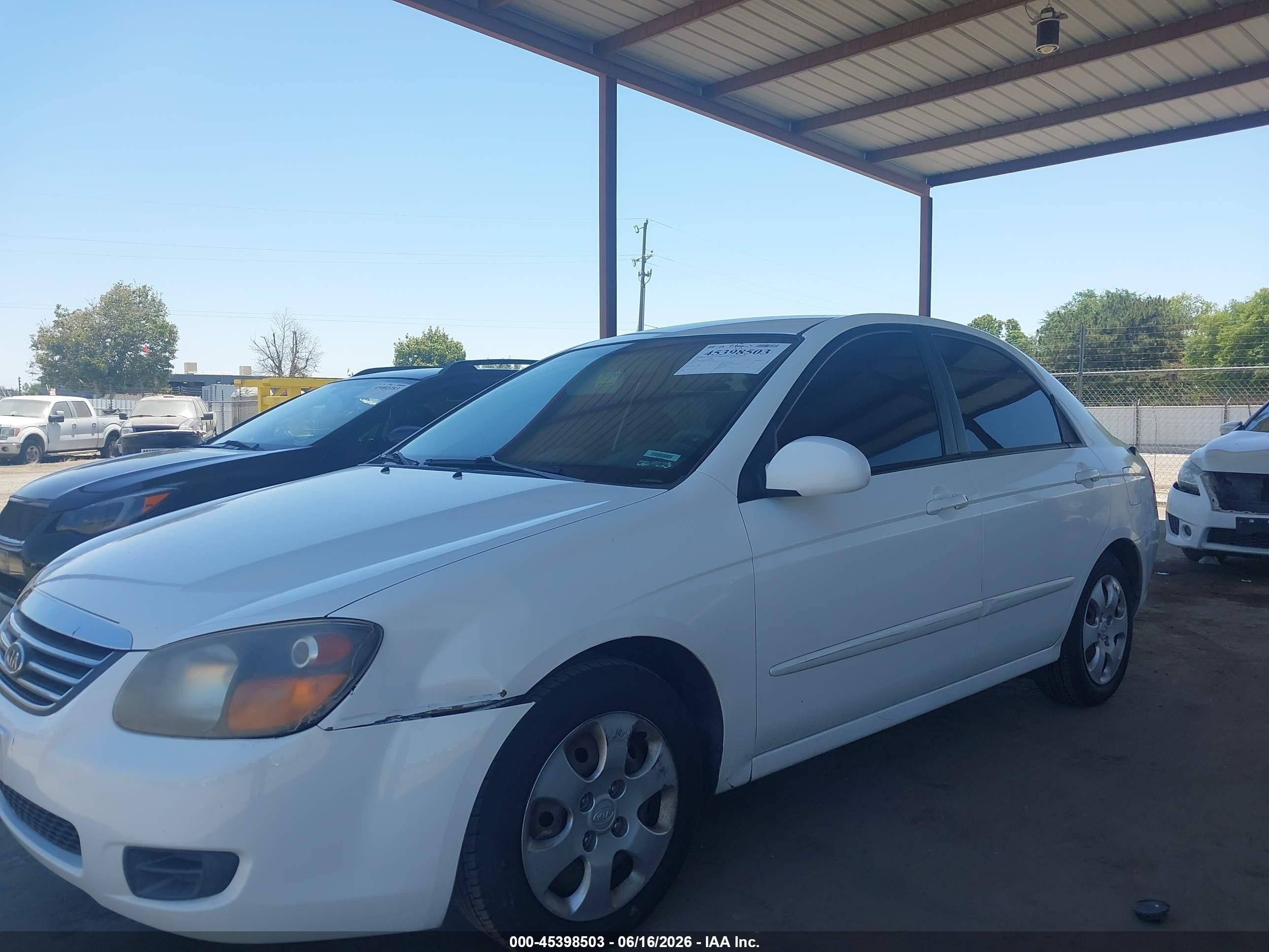 2009 Kia Spectra Ex White vin: KNAFE222895637057