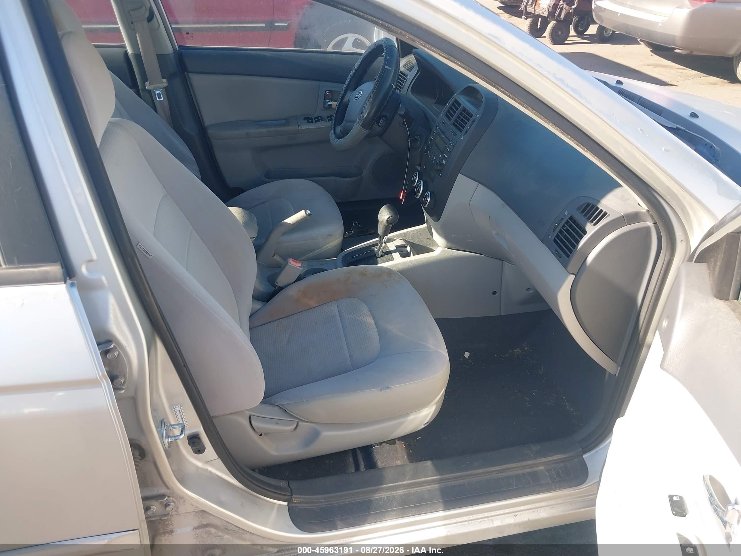 2009 Kia Spectra Ex Silver vin: KNAFE222995645796