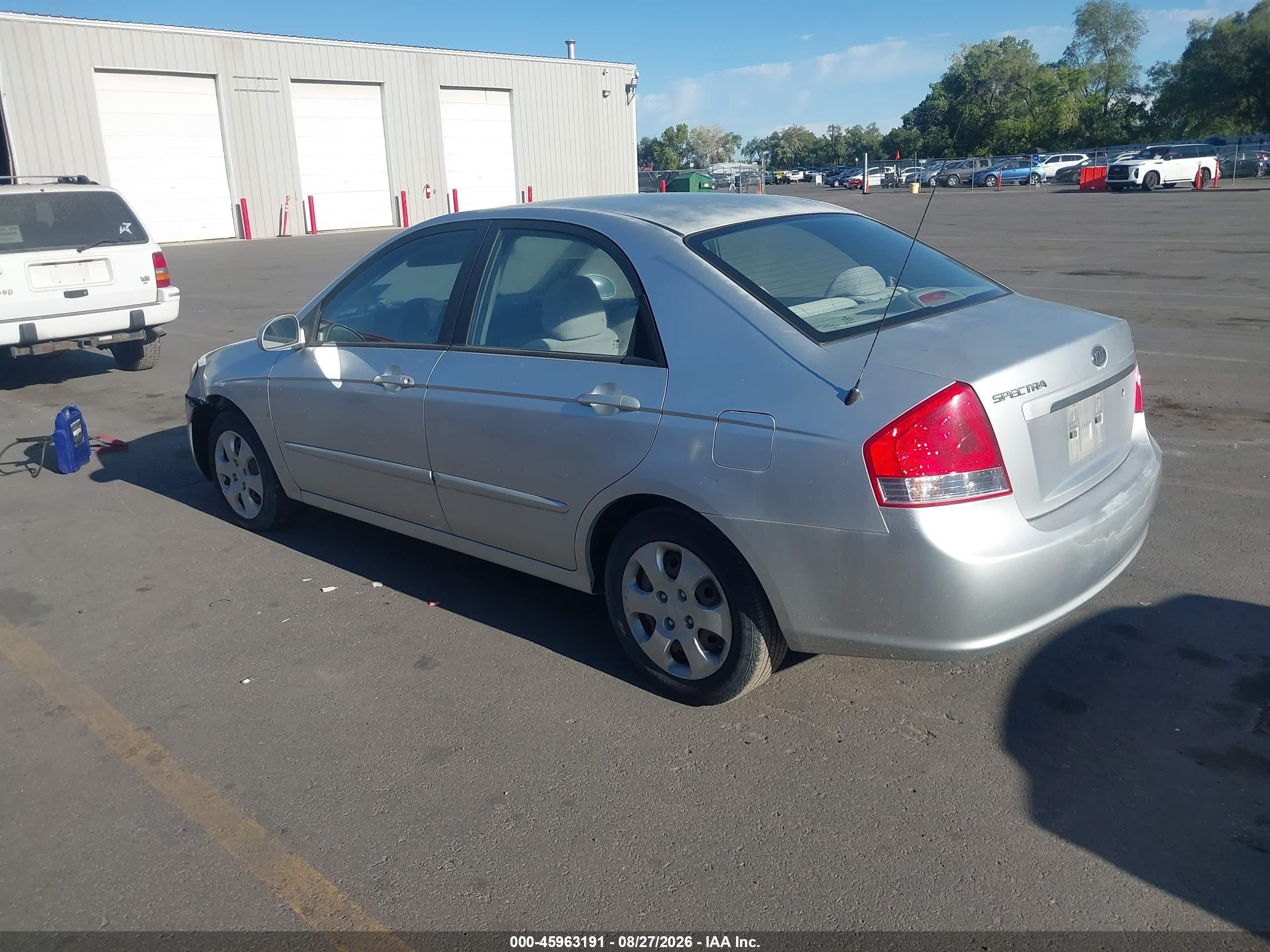 2009 Kia Spectra Ex Silver vin: KNAFE222995645796