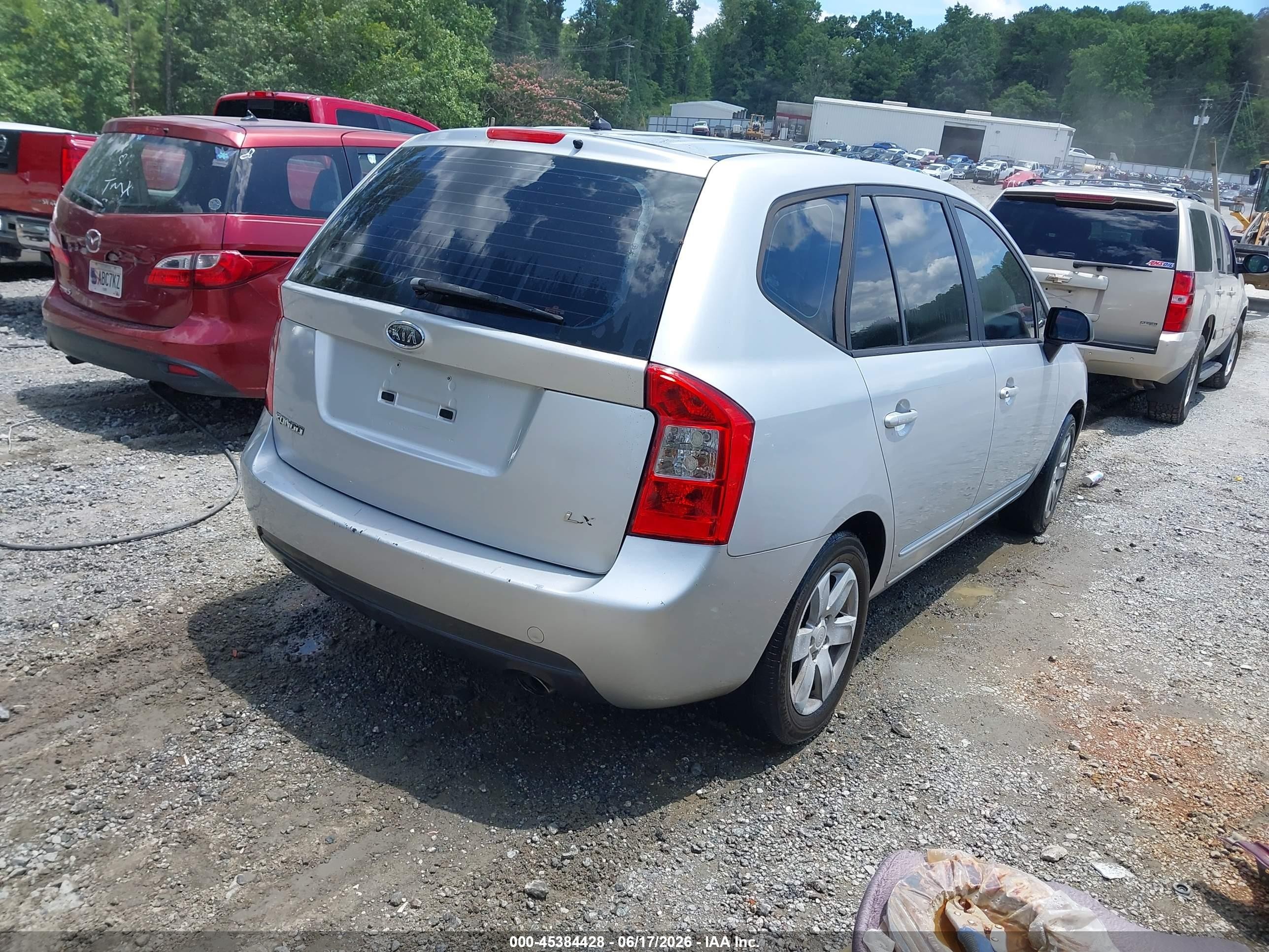 2007 Kia Rondo Lx Silver vin: KNAFG525077049869