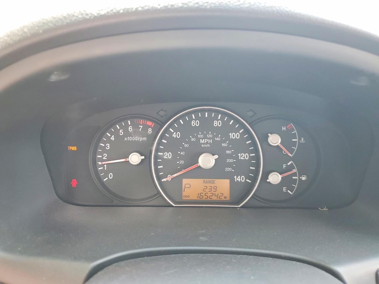 2008 Kia Rondo Lx Red vin: KNAFG525187219464