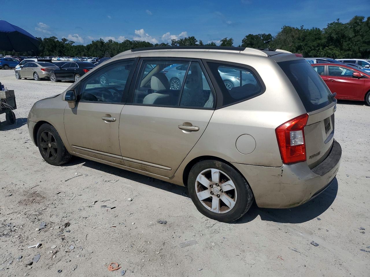 2007 Kia Rondo Lx Gold vin: KNAFG525277071131
