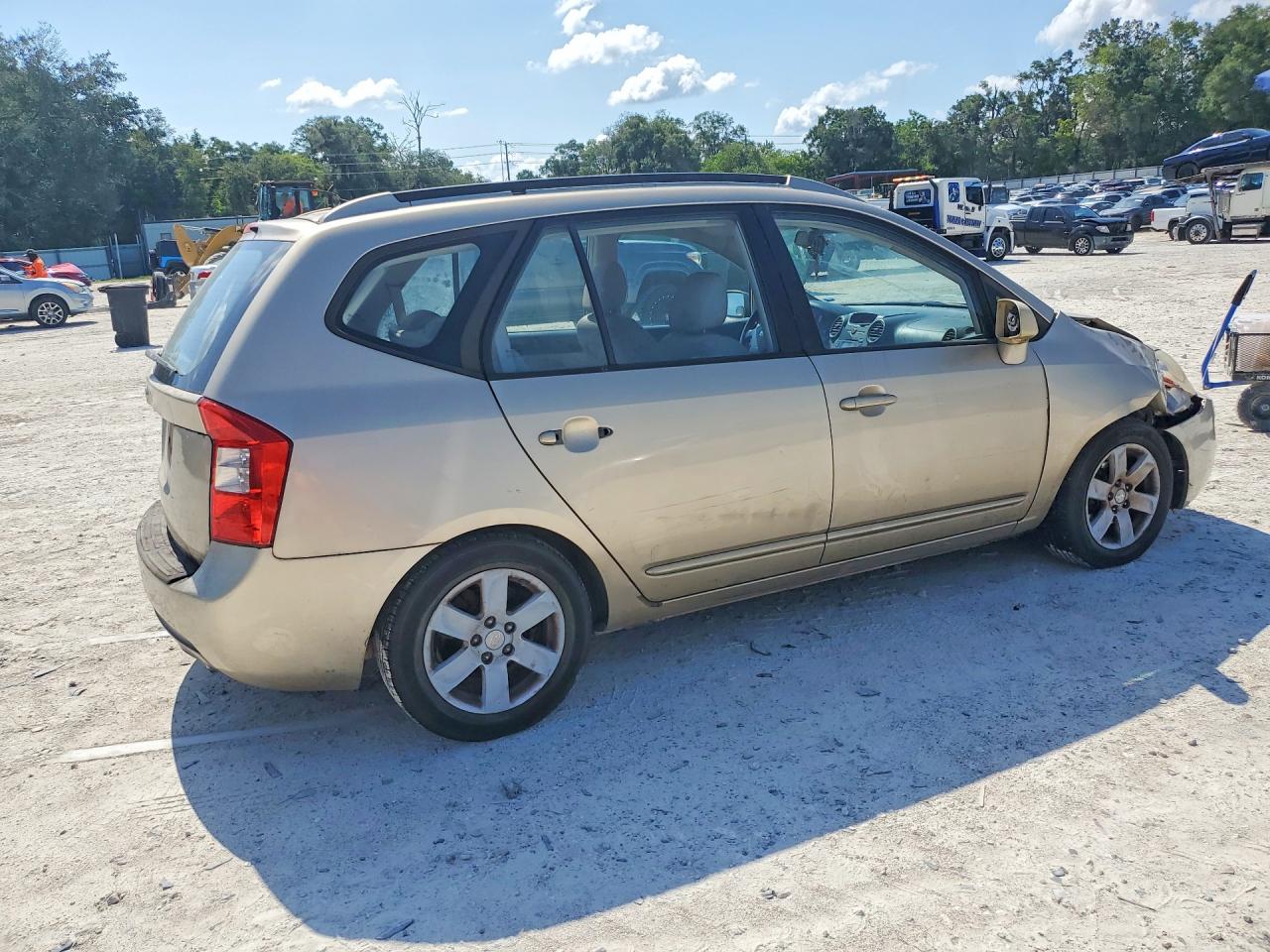 2007 Kia Rondo Lx Gold vin: KNAFG525277071131