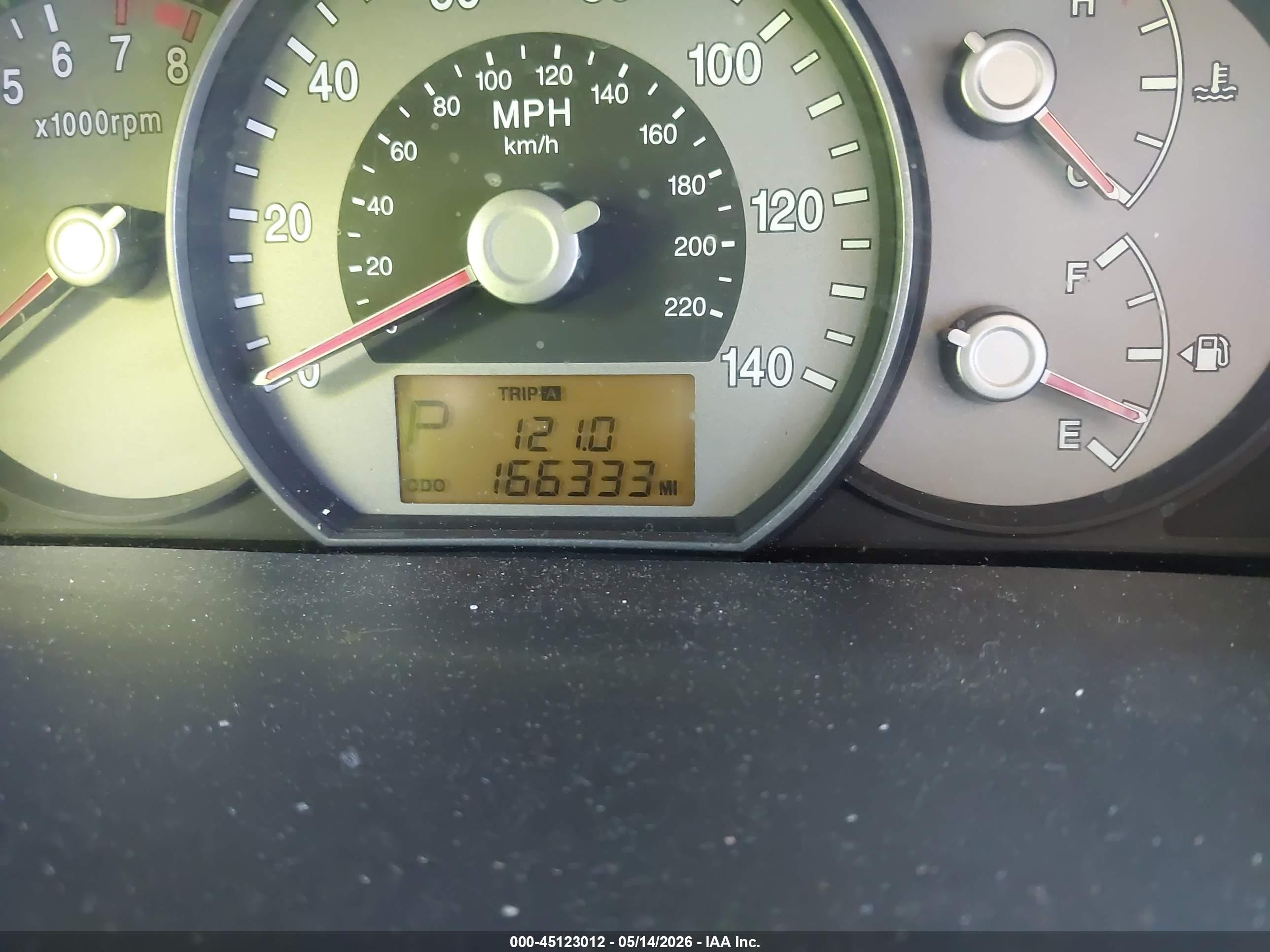 2007 Kia Rondo Lx Gold vin: KNAFG525477050197