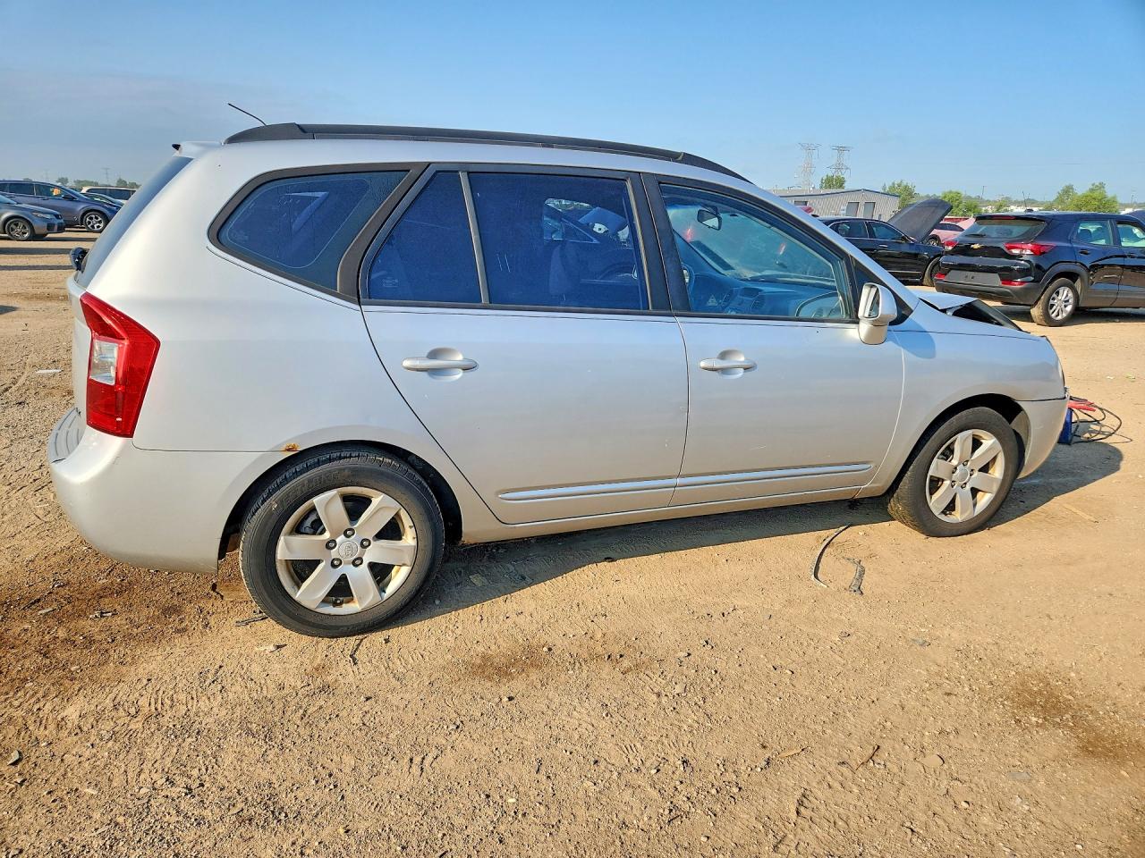 2008 Kia Rondo Lx Silver vin: KNAFG525587201016