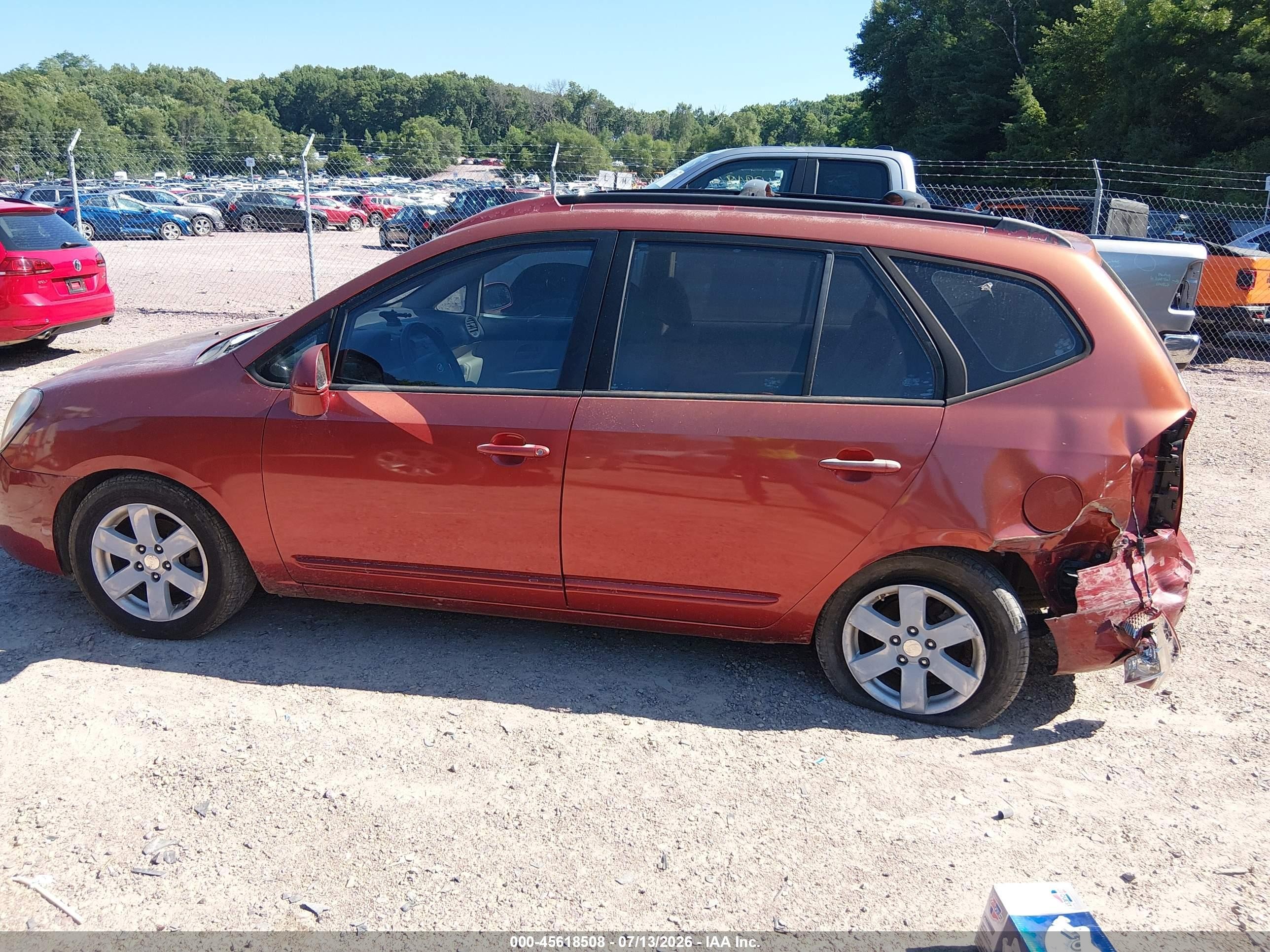 2007 Kia Rondo Lx Gold vin: KNAFG525677121576