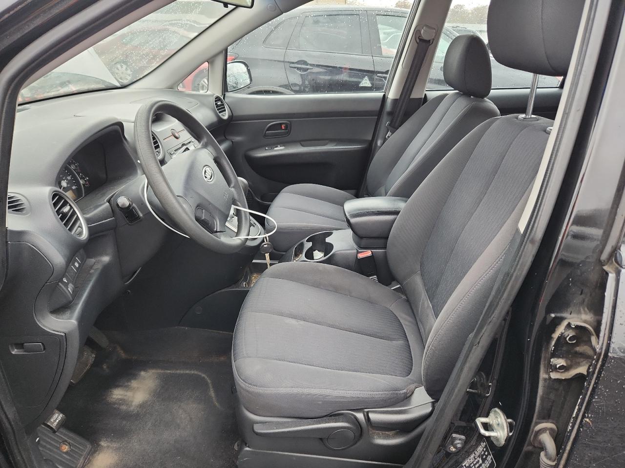 2008 Kia Rondo Base Black vin: KNAFG525687171475