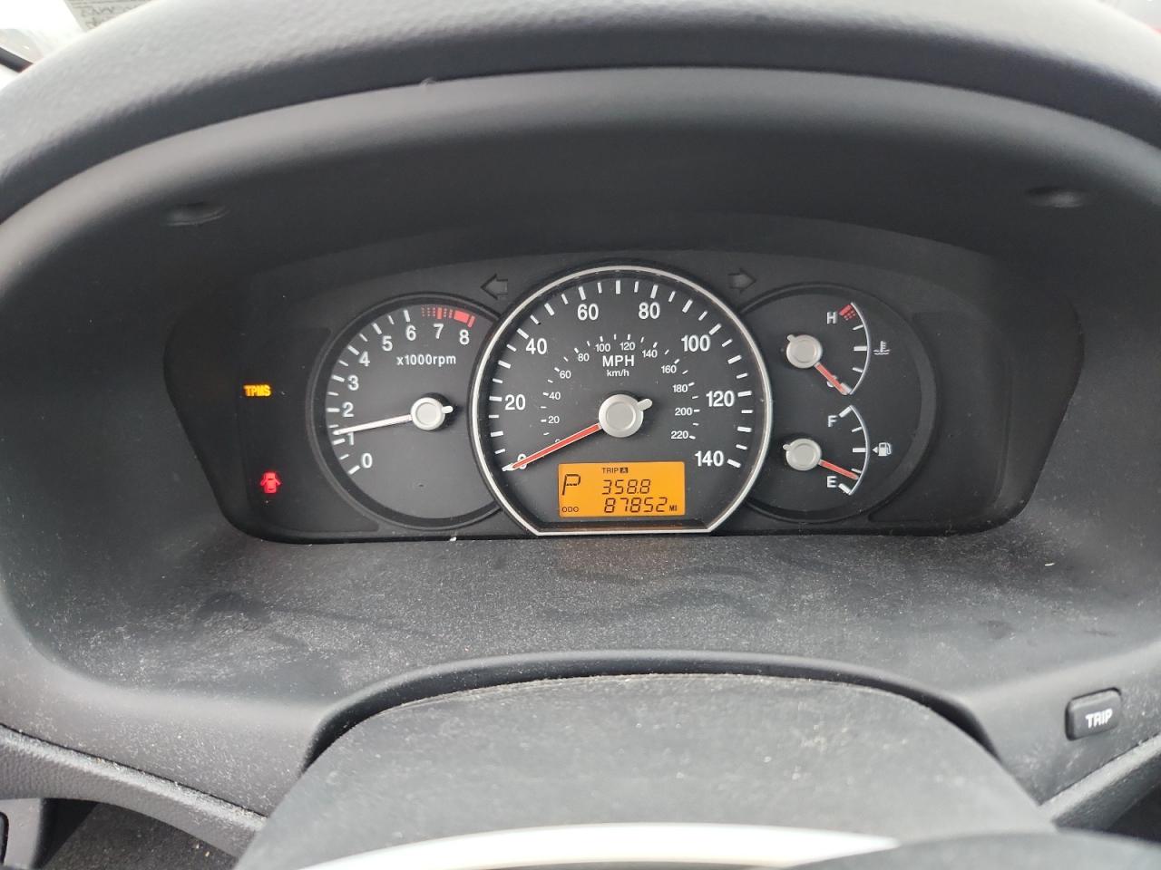 2008 Kia Rondo Base Black vin: KNAFG525687171475