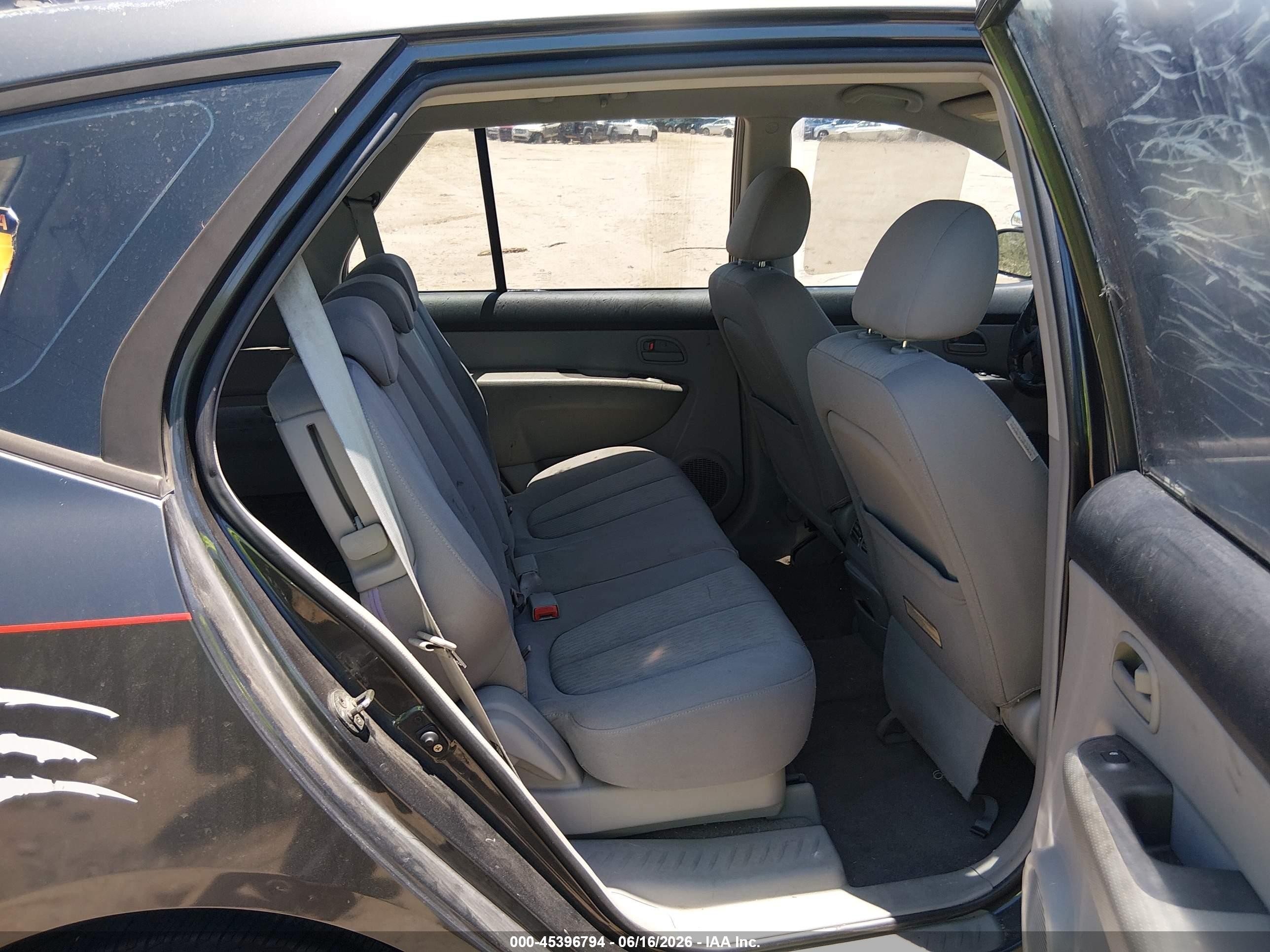 2007 Kia Rondo Lx Gray vin: KNAFG525777090628