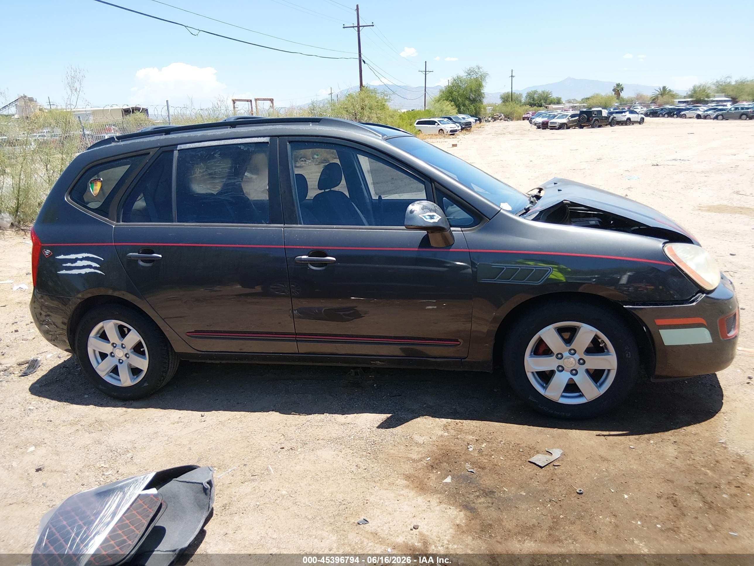 2007 Kia Rondo Lx Gray vin: KNAFG525777090628