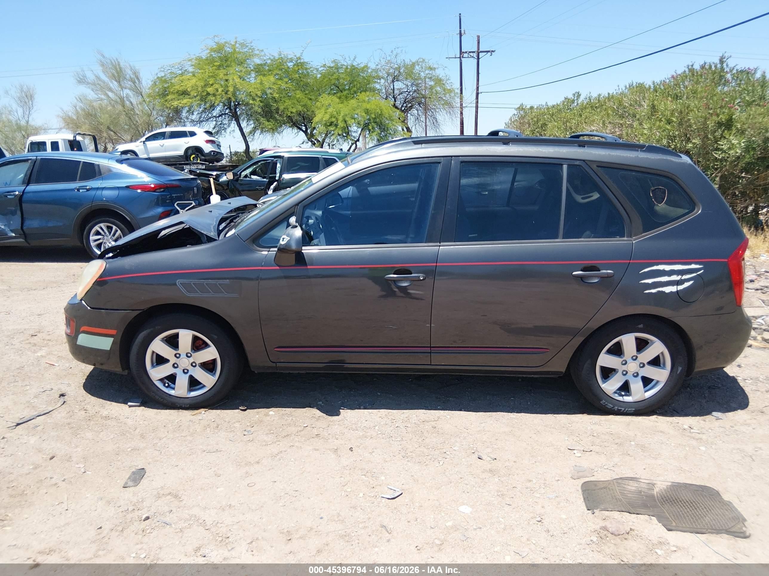 2007 Kia Rondo Lx Gray vin: KNAFG525777090628