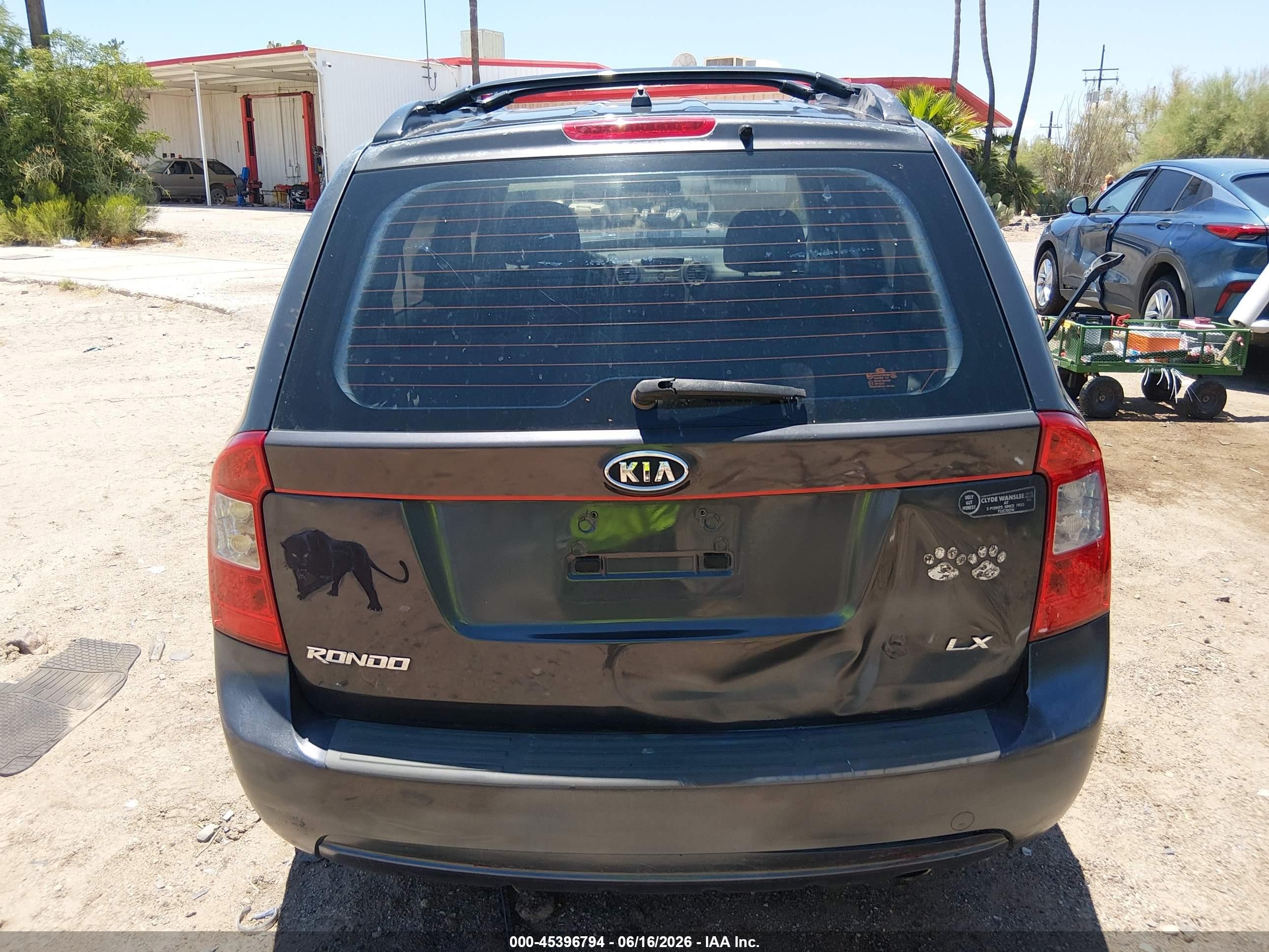 2007 Kia Rondo Lx Gray vin: KNAFG525777090628