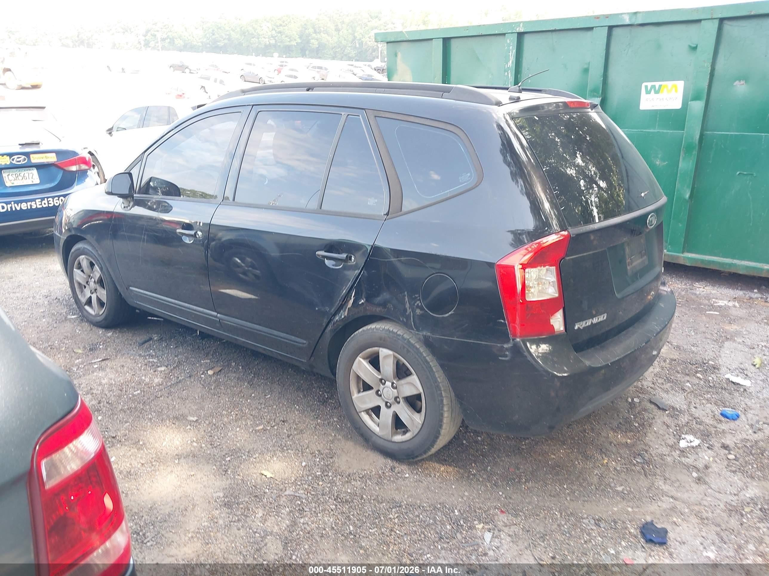 2008 Kia Rondo Lx Black vin: KNAFG525787210557