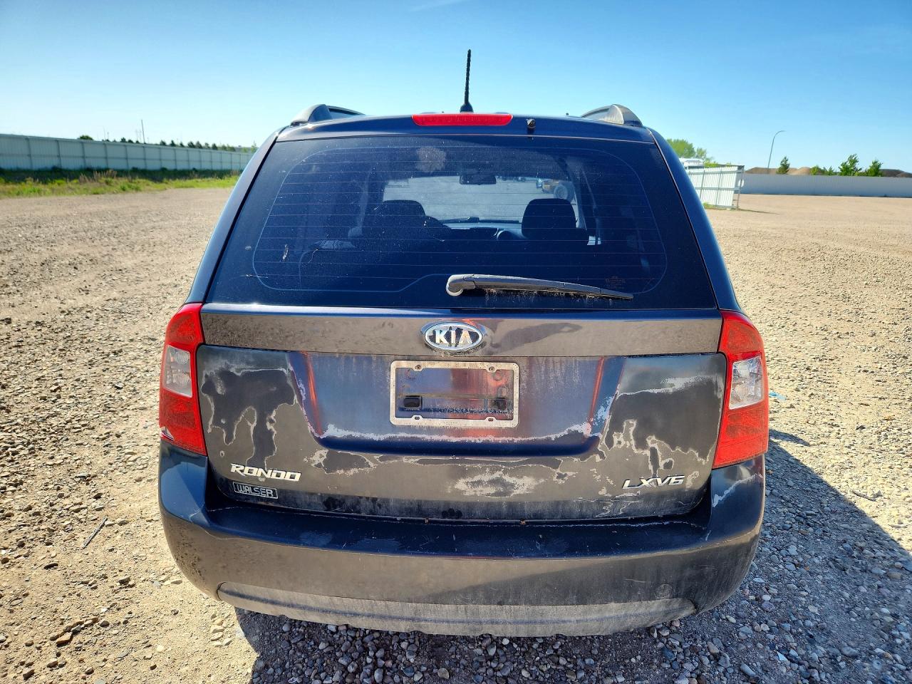 2008 Kia Rondo Lx Gray vin: KNAFG526087182870