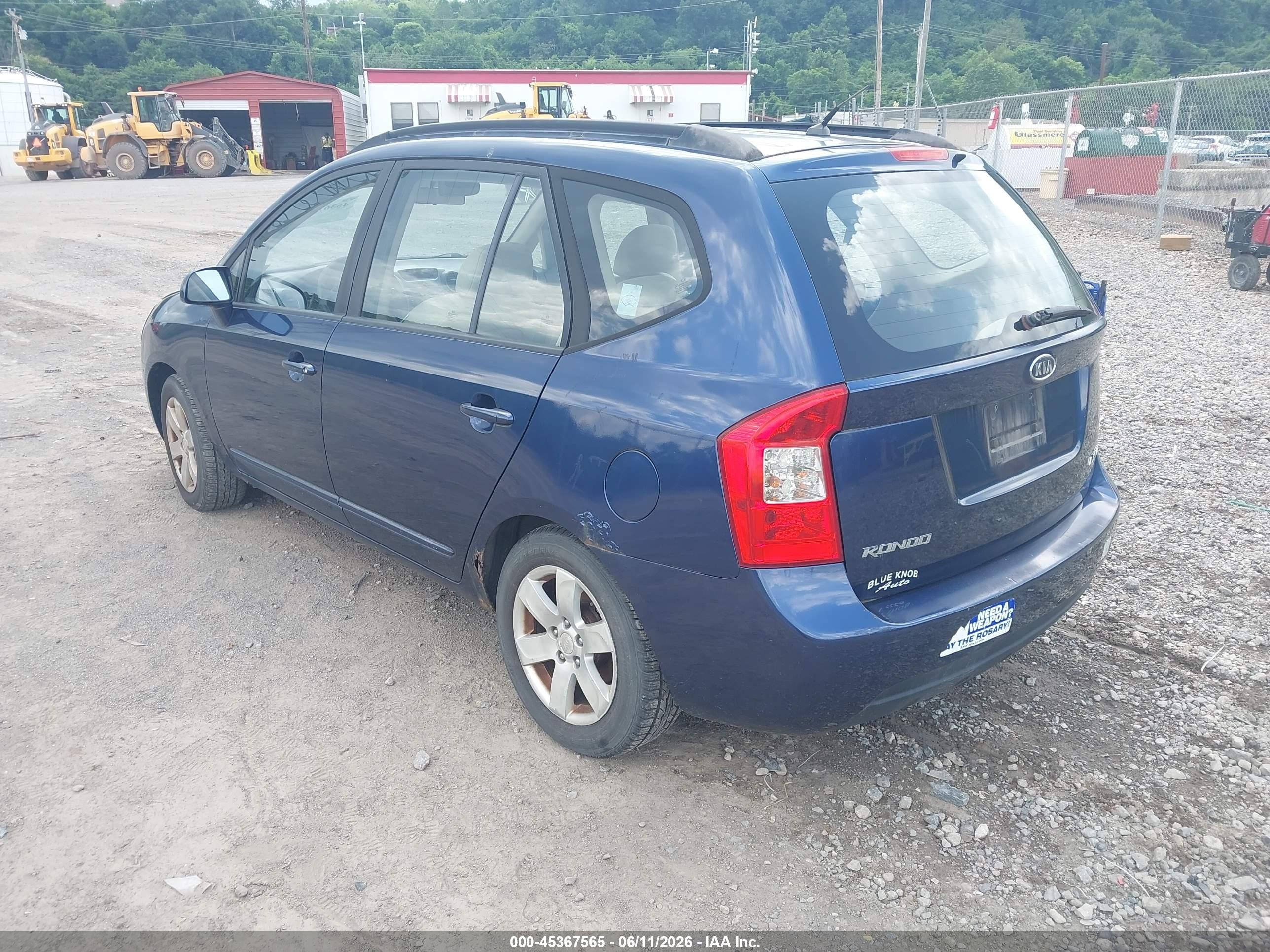 2008 Kia Rondo Lx V6 Blue vin: KNAFG526087184019