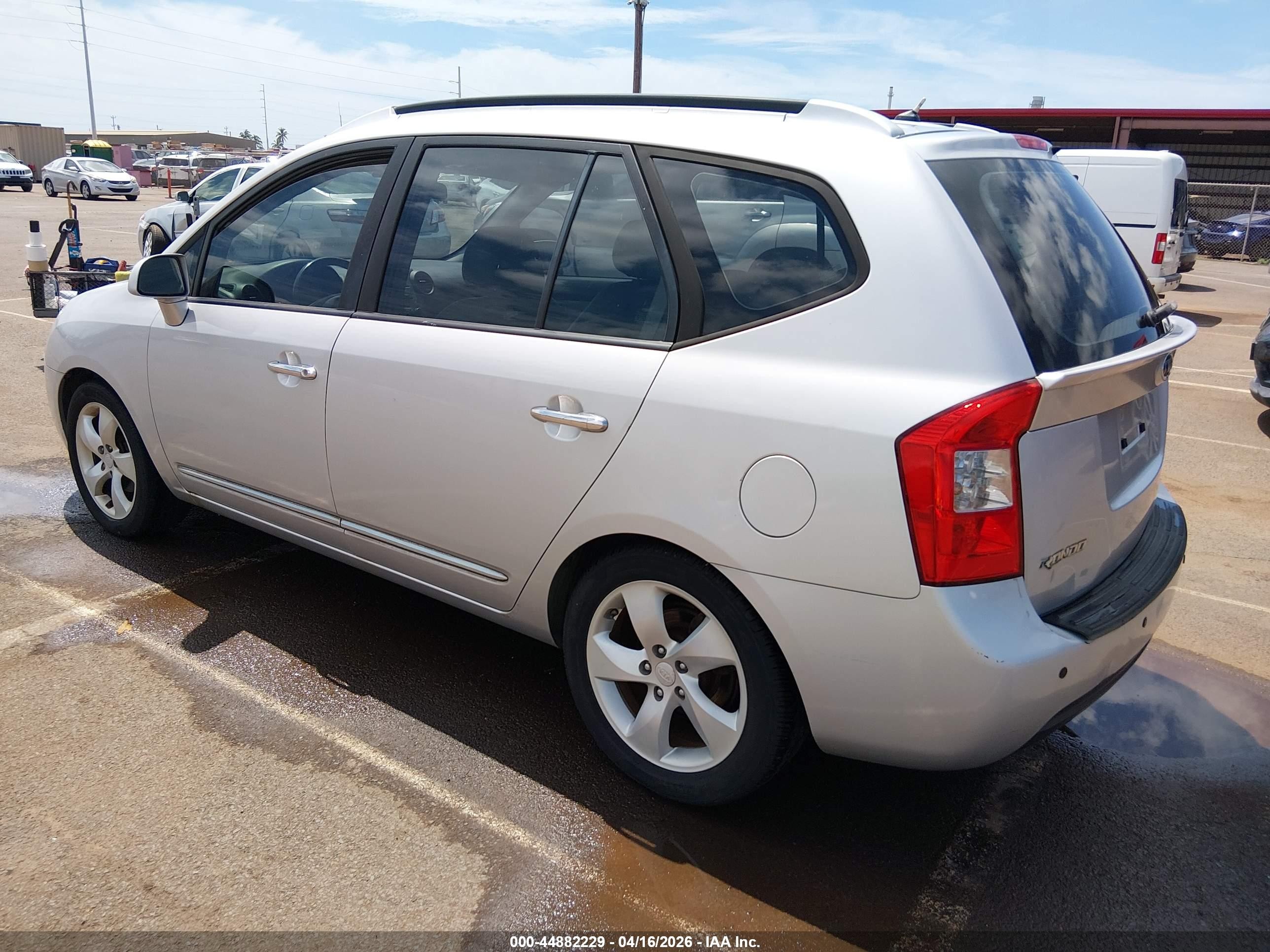 2007 Kia Rondo Ex V6 Blue vin: KNAFG526177104368