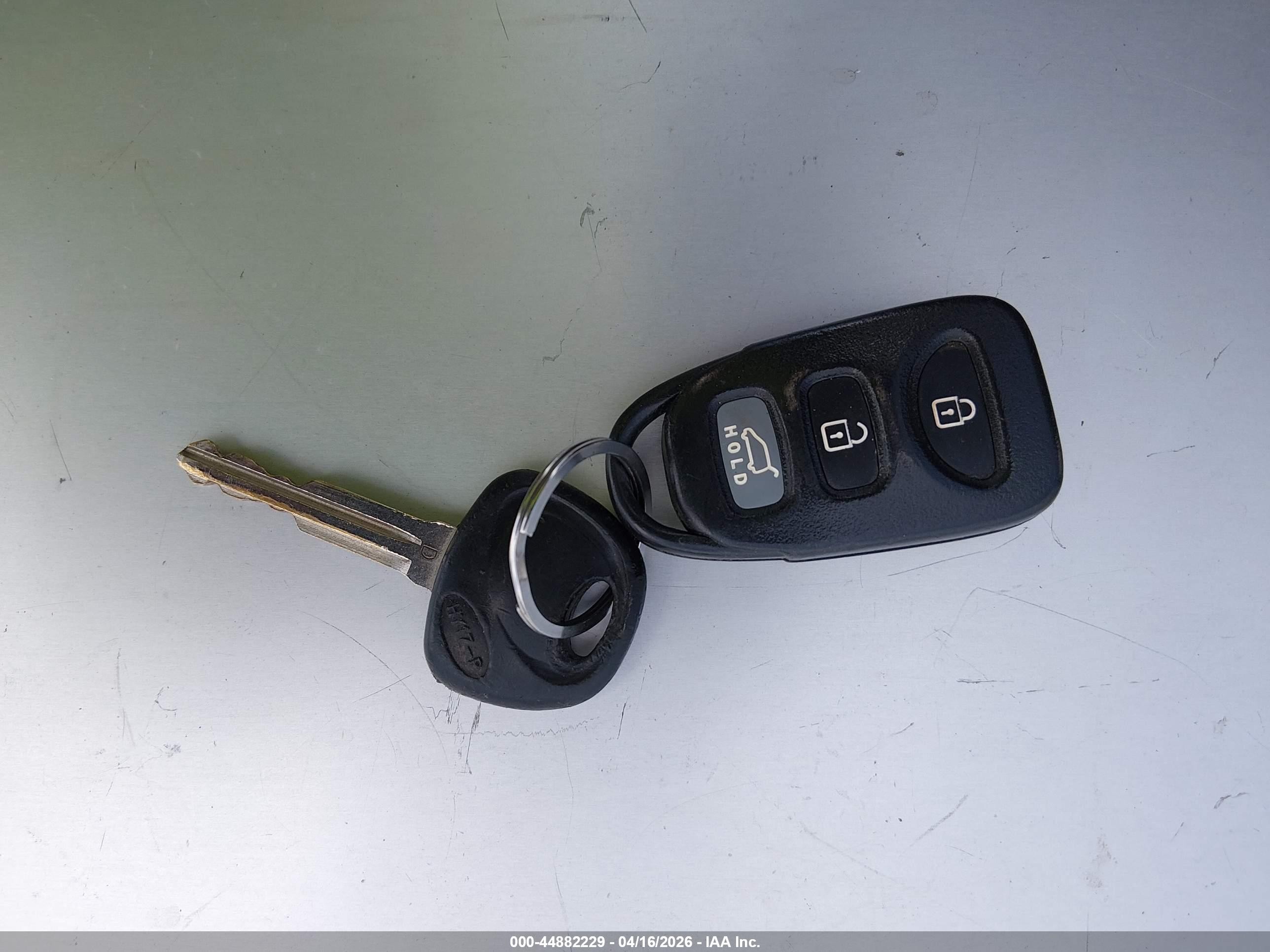 2007 Kia Rondo Ex V6 Blue vin: KNAFG526177104368