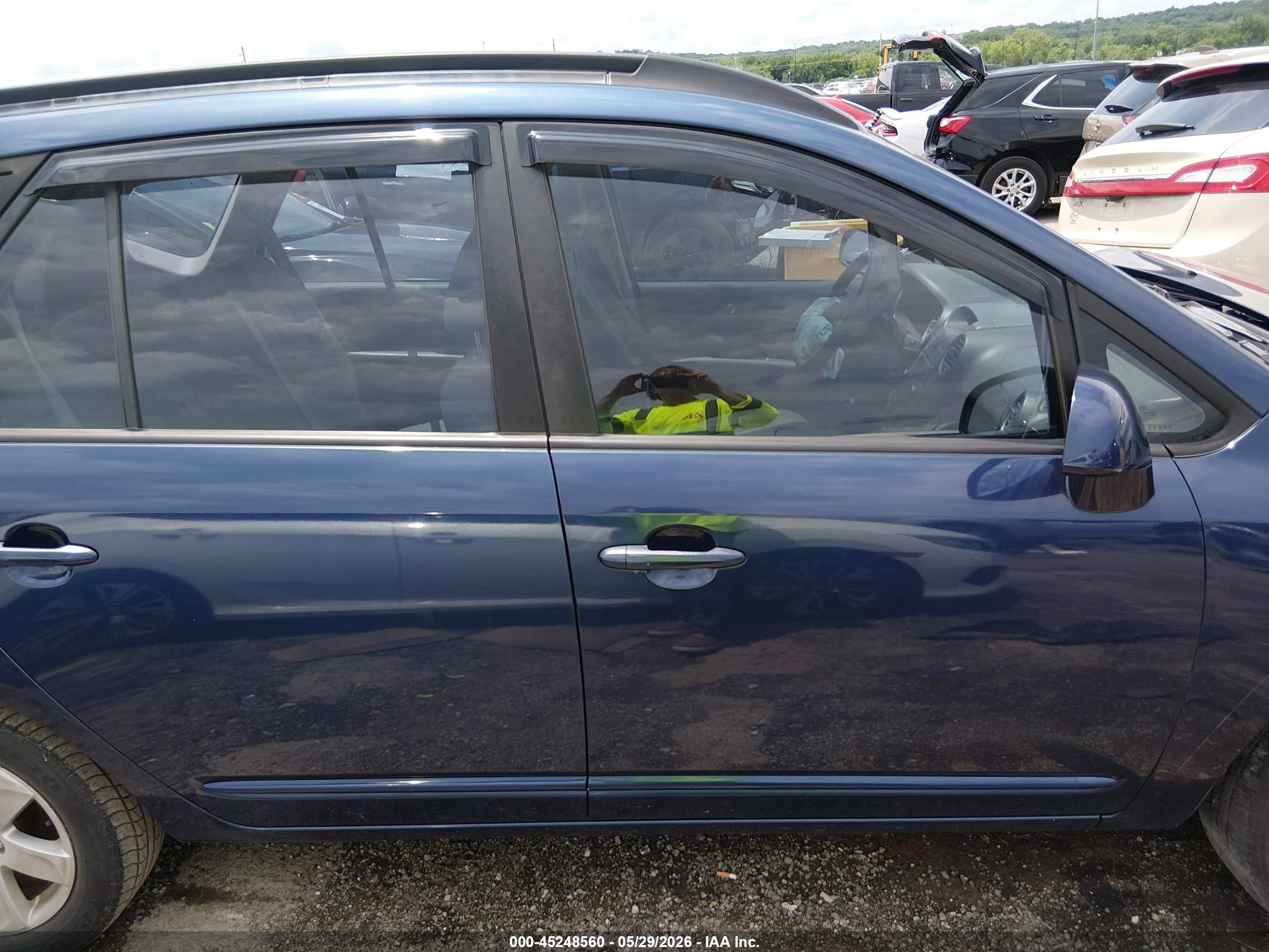 2008 Kia Rondo Lx V6 Синий vin: KNAFG526187145357