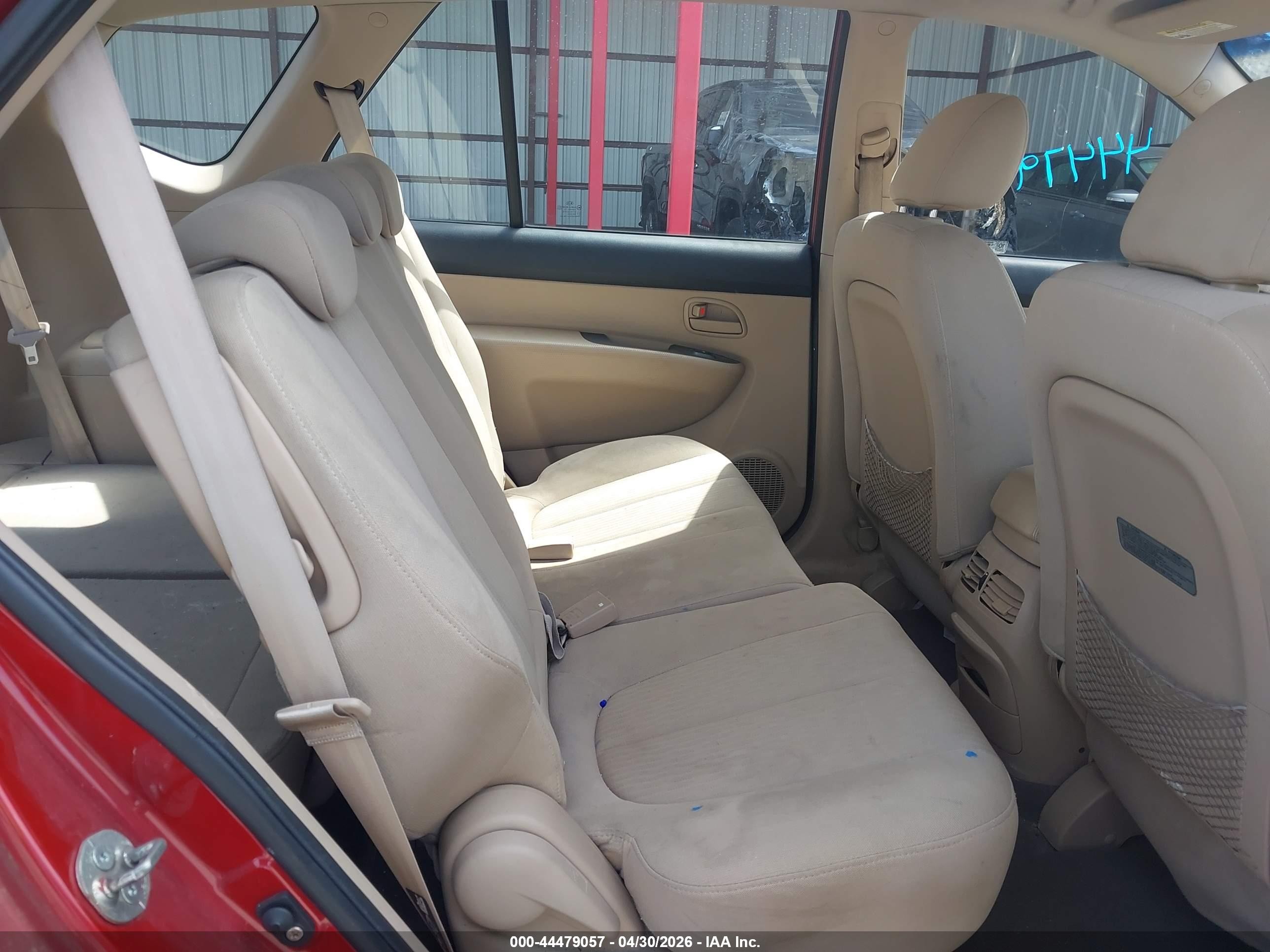 2008 Kia Rondo Lx V6 Orange vin: KNAFG526187157475
