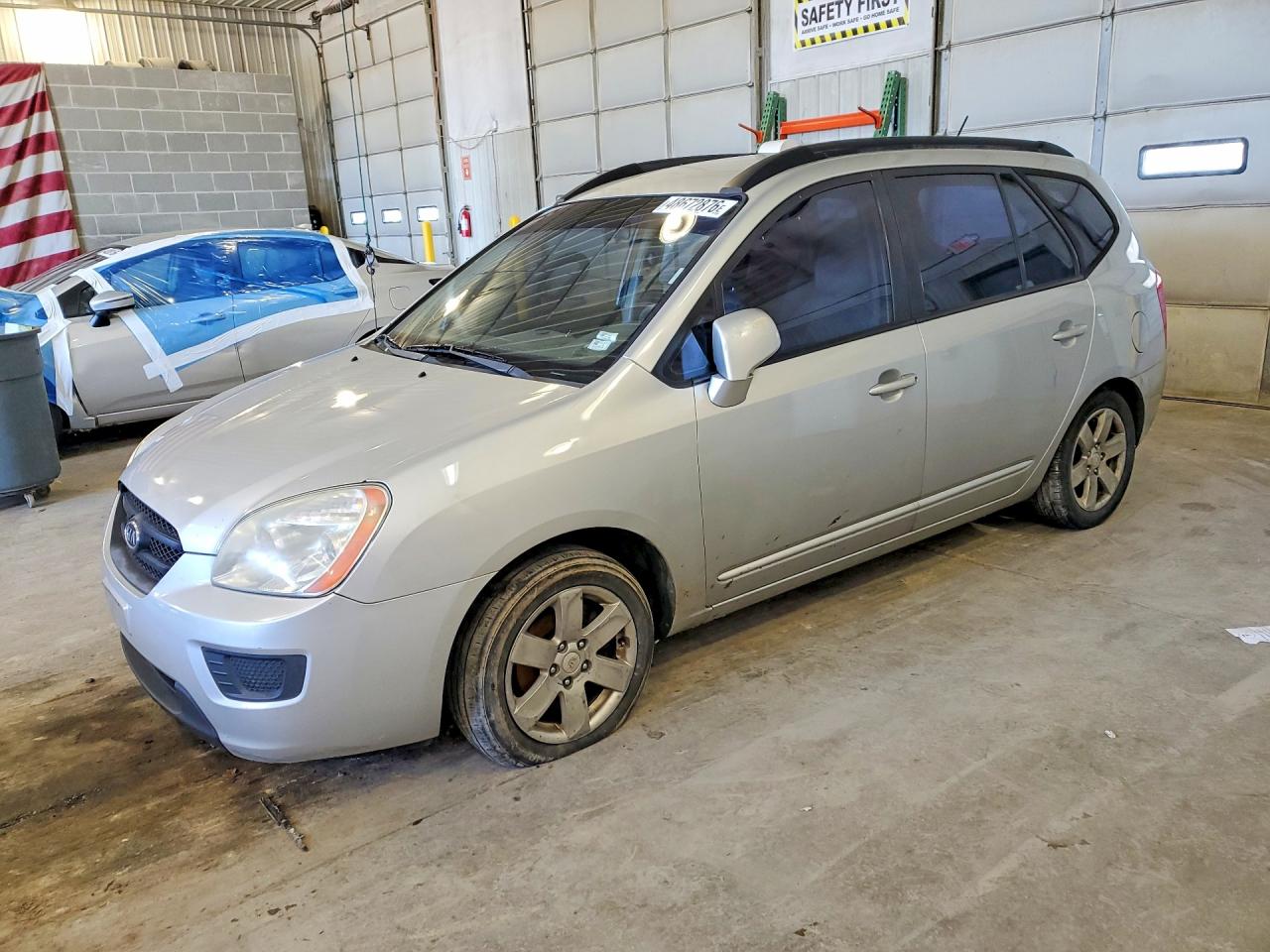2008 Kia Rondo Lx/ex Silver vin: KNAFG526187160182