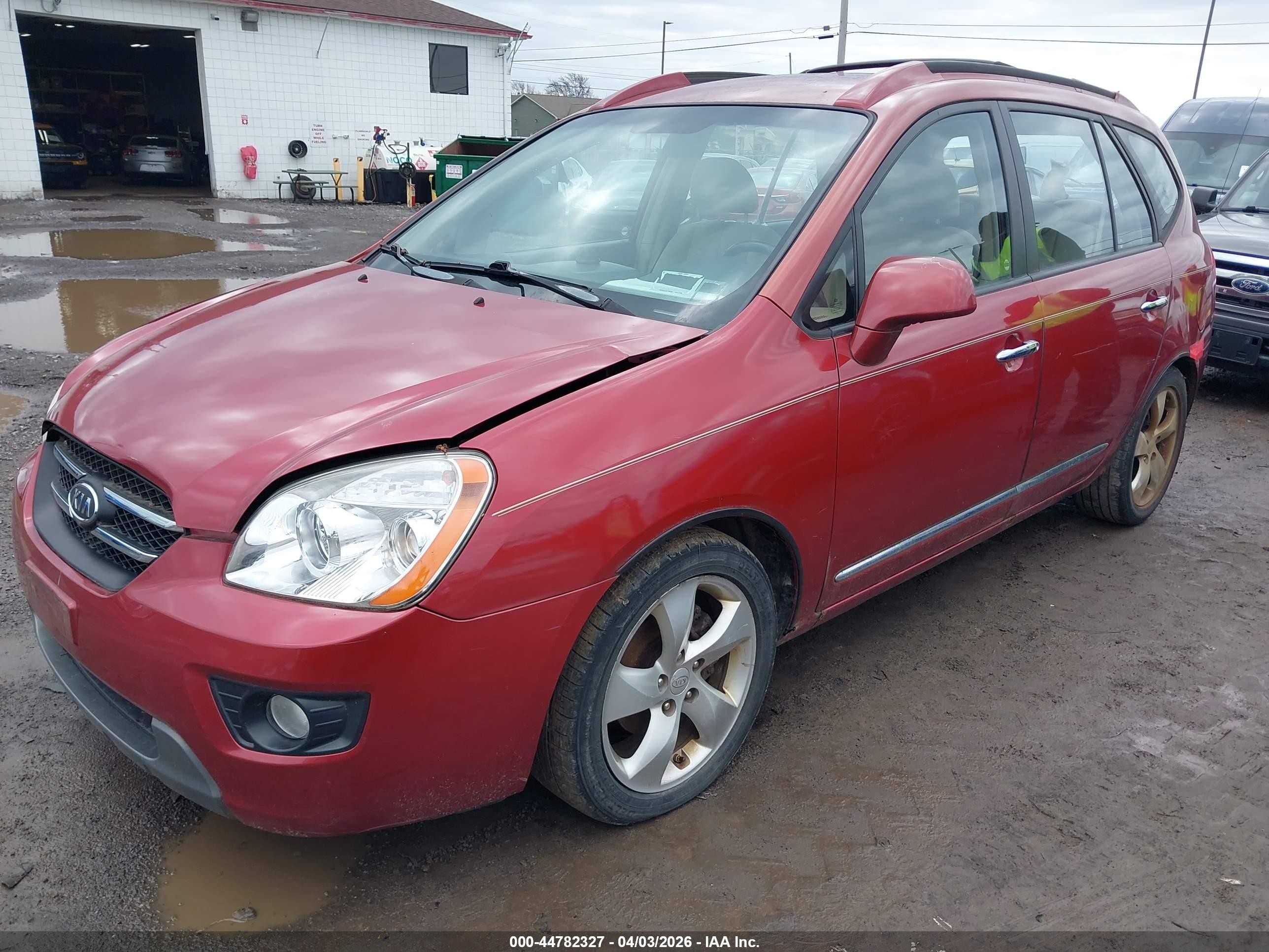 2007 Kia Rondo Ex V6 Red vin: KNAFG526277044858