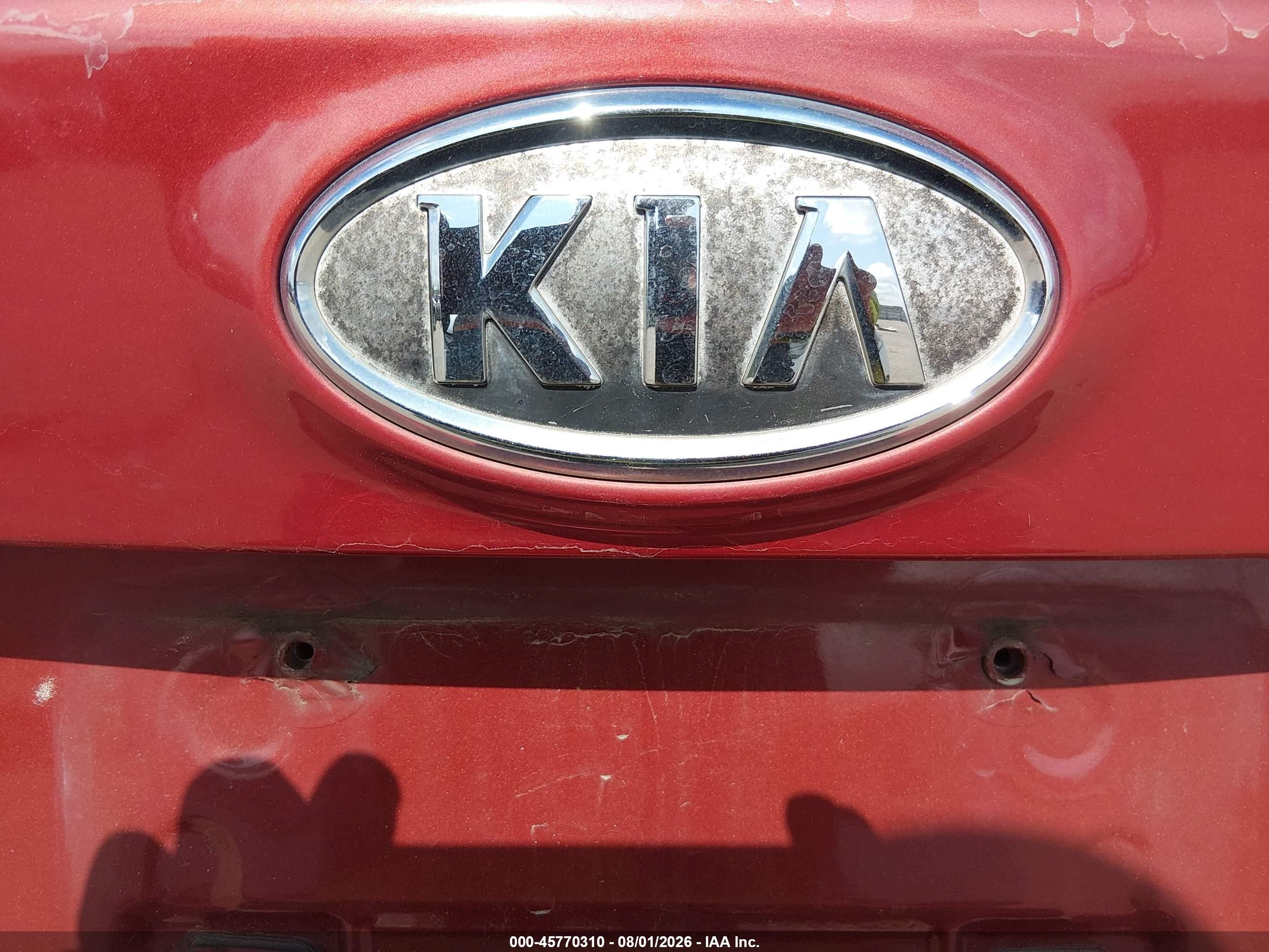 2008 Kia Rondo Lx V6 Red vin: KNAFG526387154044